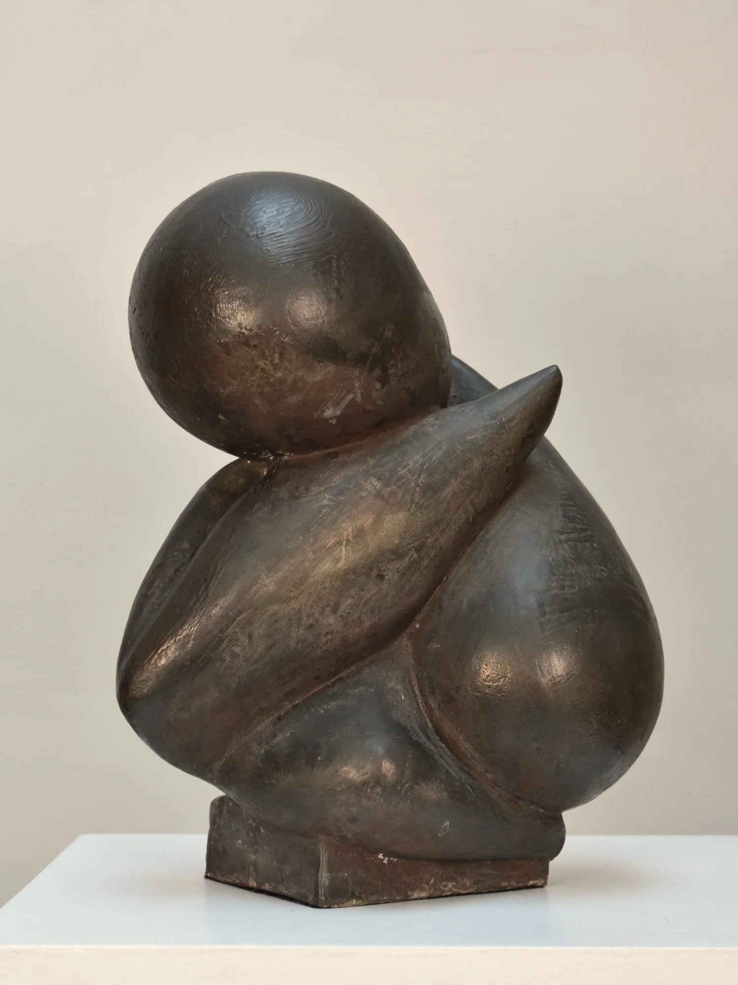 20th-century-abstract-bust-sculpture-hutt-decor3.jpeg