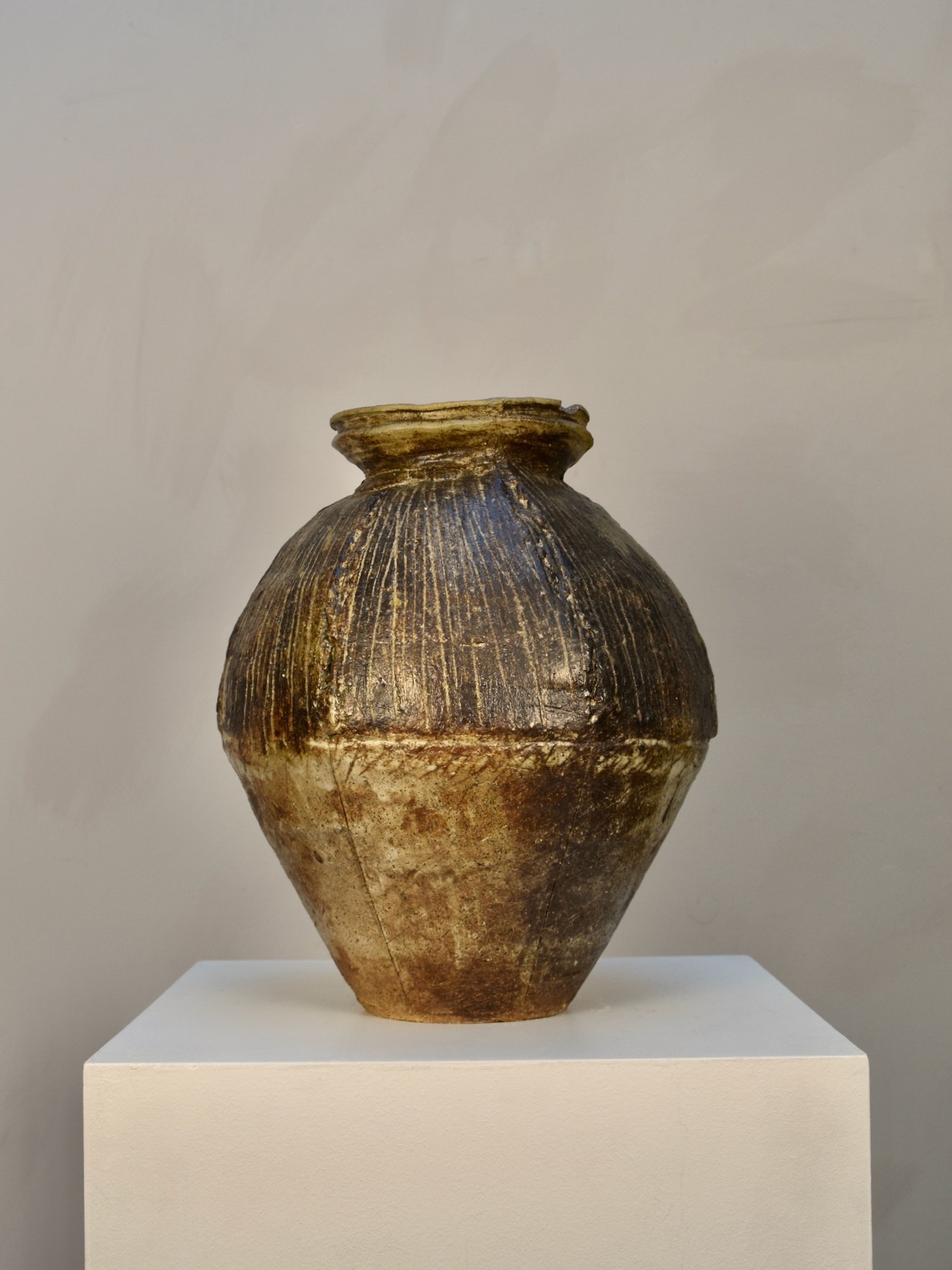 wood-fired-stoneware-vessel-charles-bound-british-studio-ceramic-hutt-decor5.jpeg