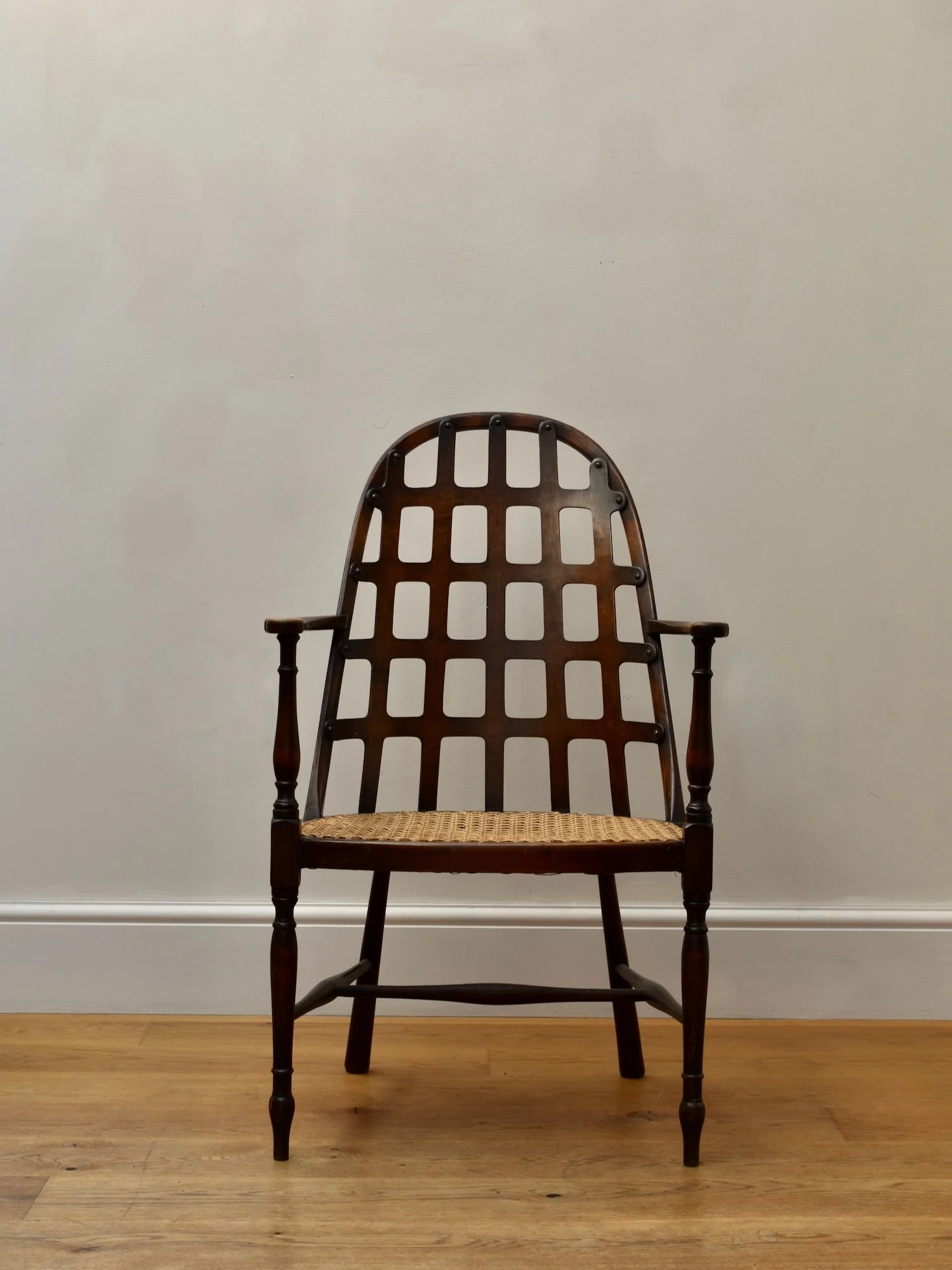 hutt-decor-fretwork-chair - 2.jpeg