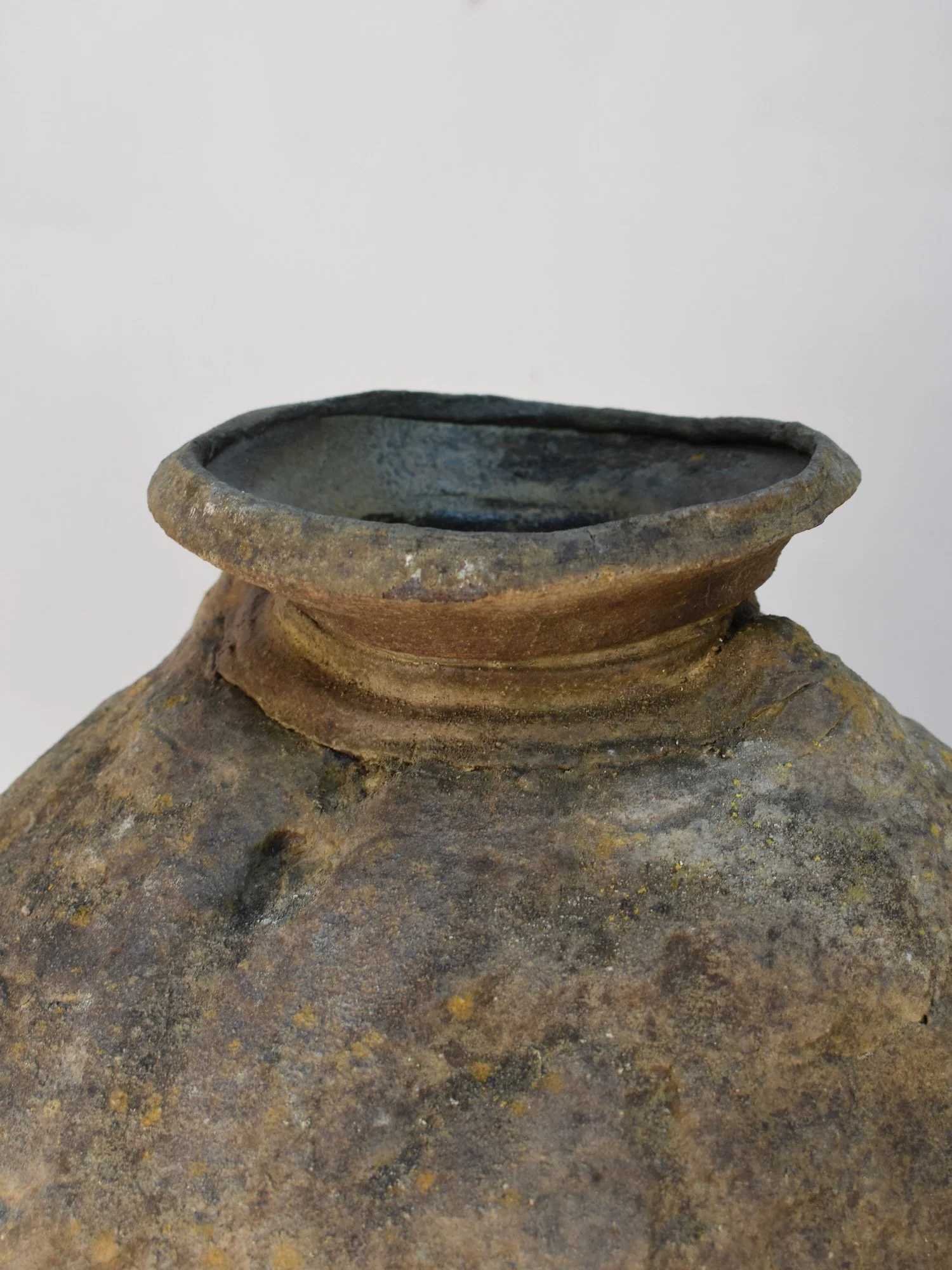 large-wood-fired-stoneware-vessel-by-charles-bound-20th-century-british-studio-ceramics-hutt-decor3.jpeg