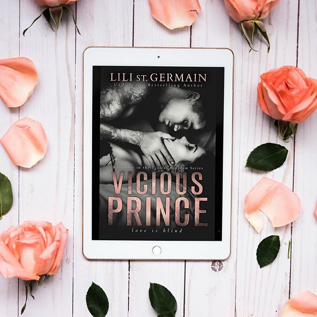 FREE 🖤 FREE 🖤 FREE
I did a thing! I made Vicious Prince FREE on all platforms for a very limited time! Now is the perfect time to grab your copy and step in to the dark, gritty world of Verona, before book 2 releases (in just 37 days 🥰) All retailer links in my bio 😘