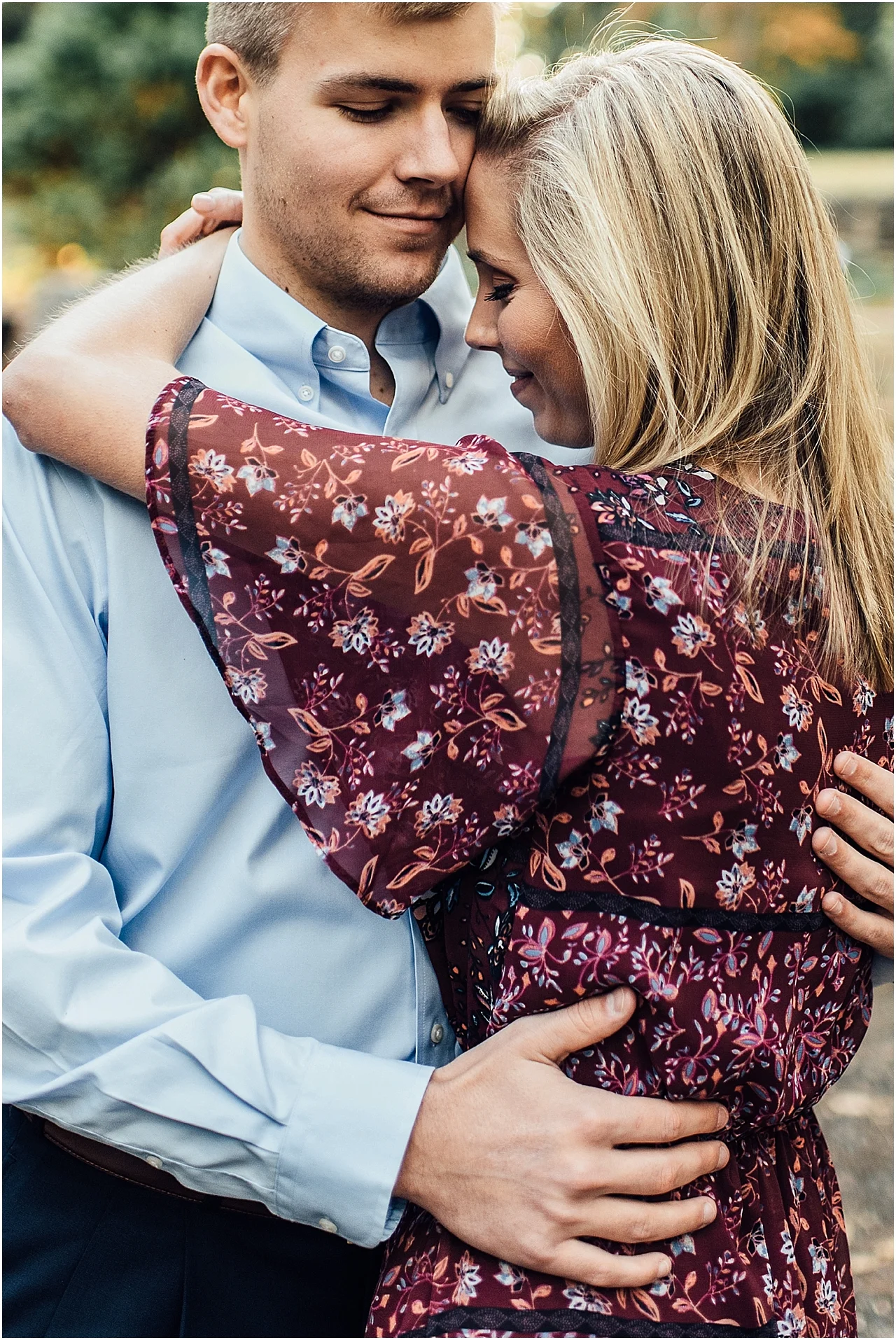 Lindsey Ann Photography - Engagement session at the Botanical Gardens in Downtown Birmingham