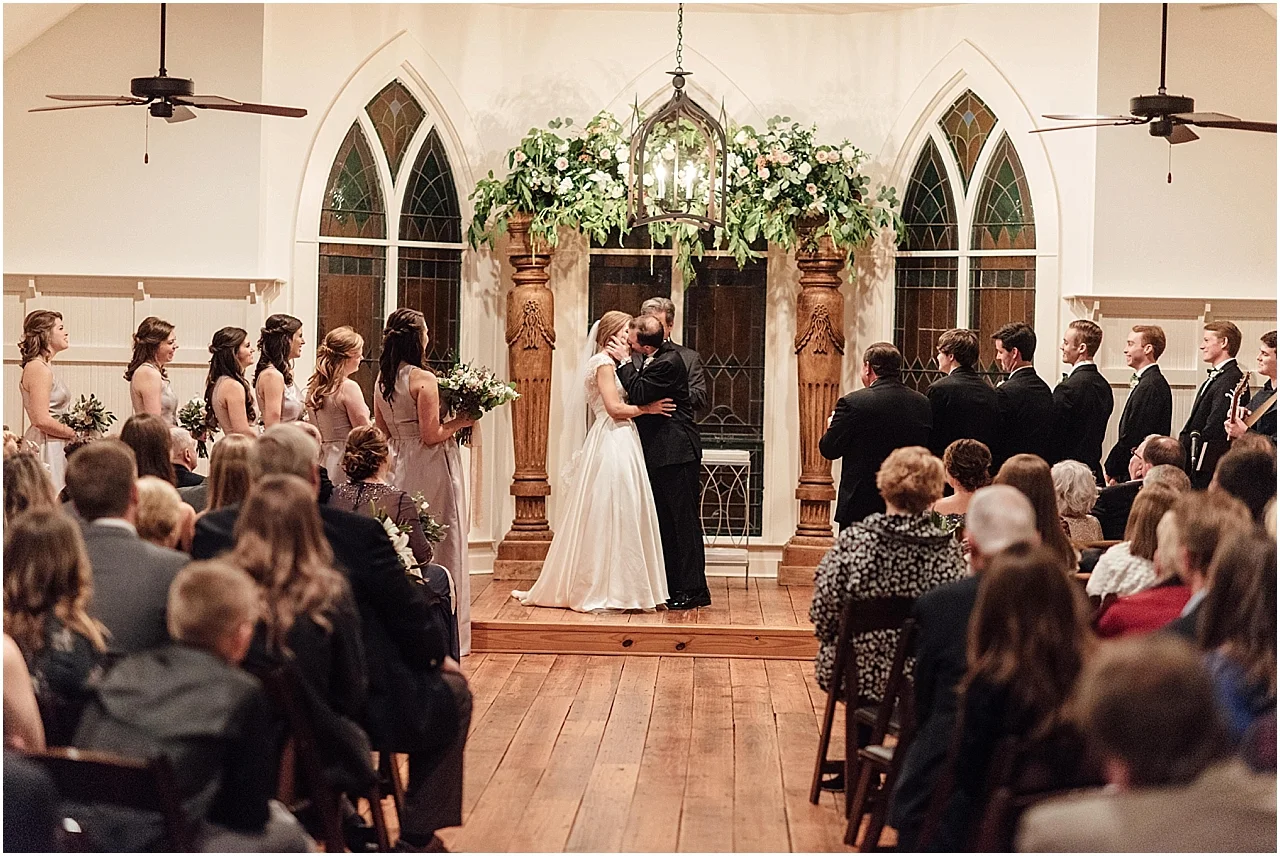 lindsey ann photography, the oaks centreville al, the oaks weddings, alabama wedding photographer, birmingham wedding photographer, winter wedding, brook and the bluff, lindsey ann photo, ice cream wedding