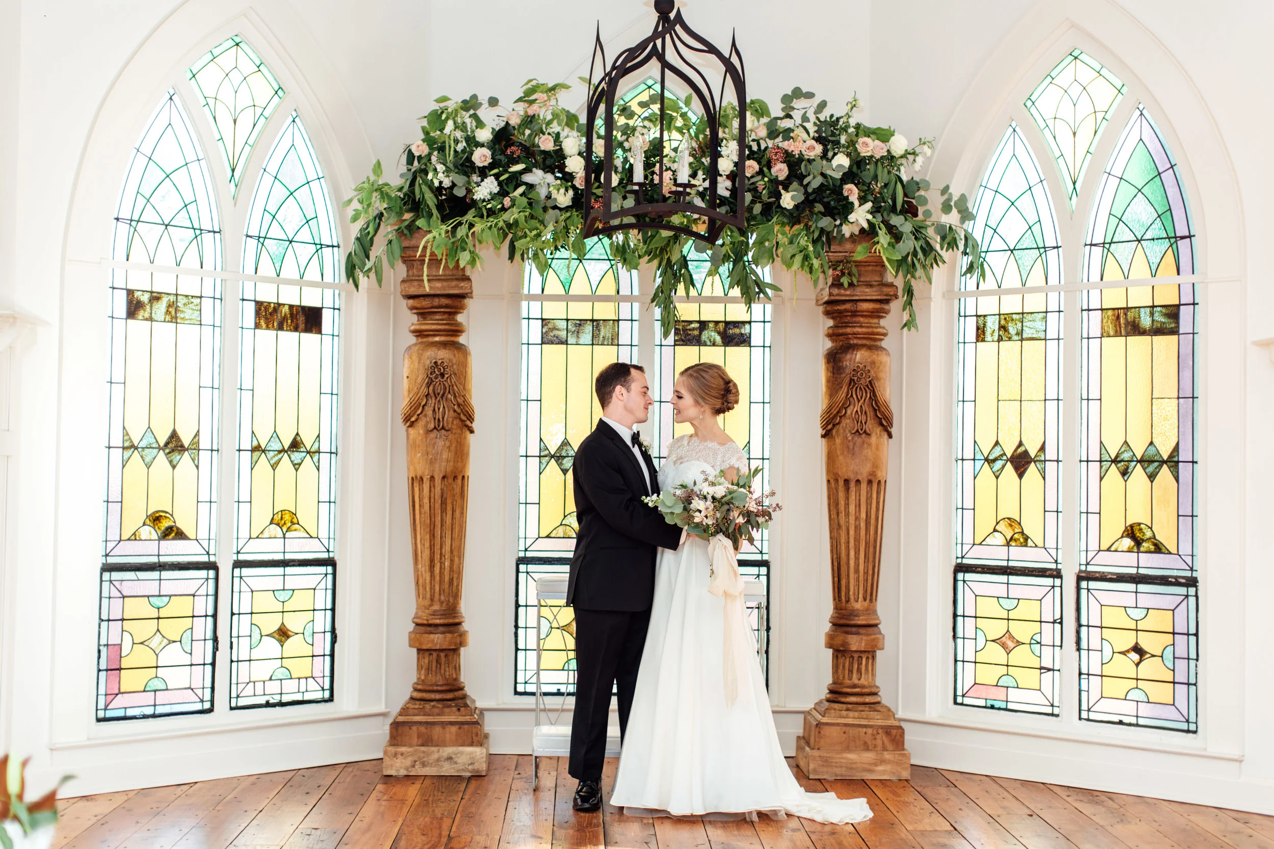 Jackson and Taylor's Gorgeous & Classic Wedding at The Oaks | Centreville, AL 