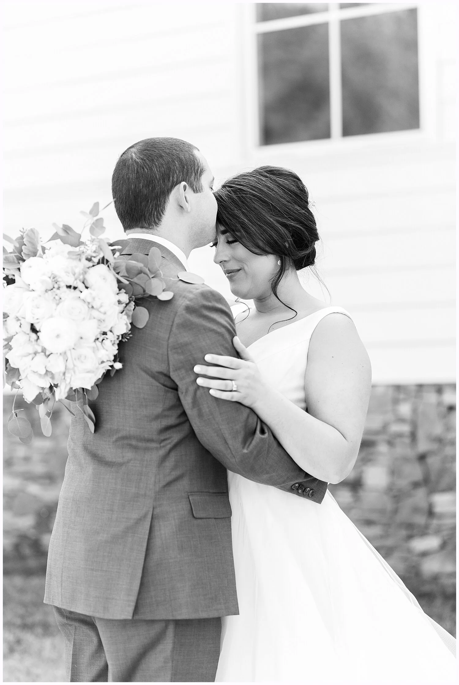 lindsey ann photography, birmingham wedding photographer, alabama wedding photographer, church at branch cove wedding, christ church at branch cove