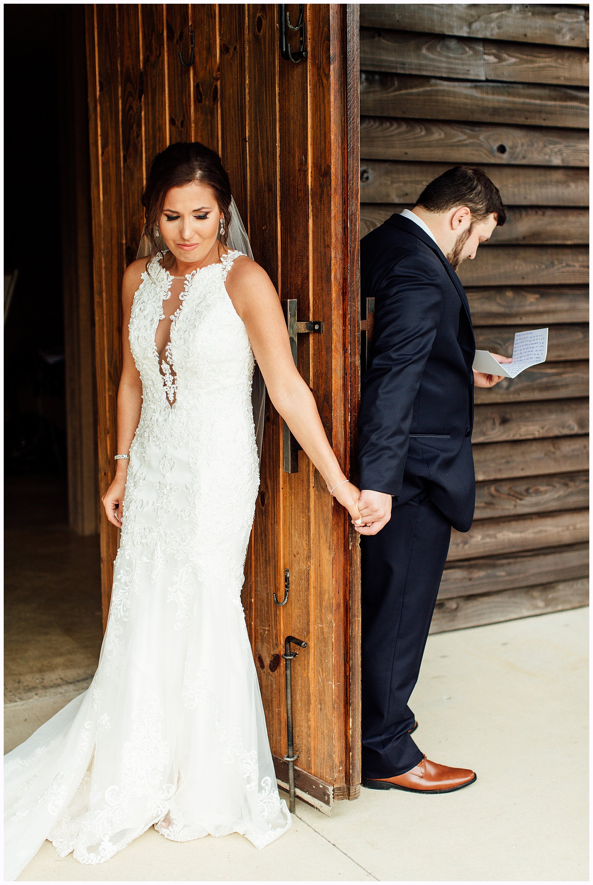 lindsey ann photography, barn at shady lane, barn at shady lane wedding, birmingham wedding photographer, alabama wedding photographer, best wedding photographer