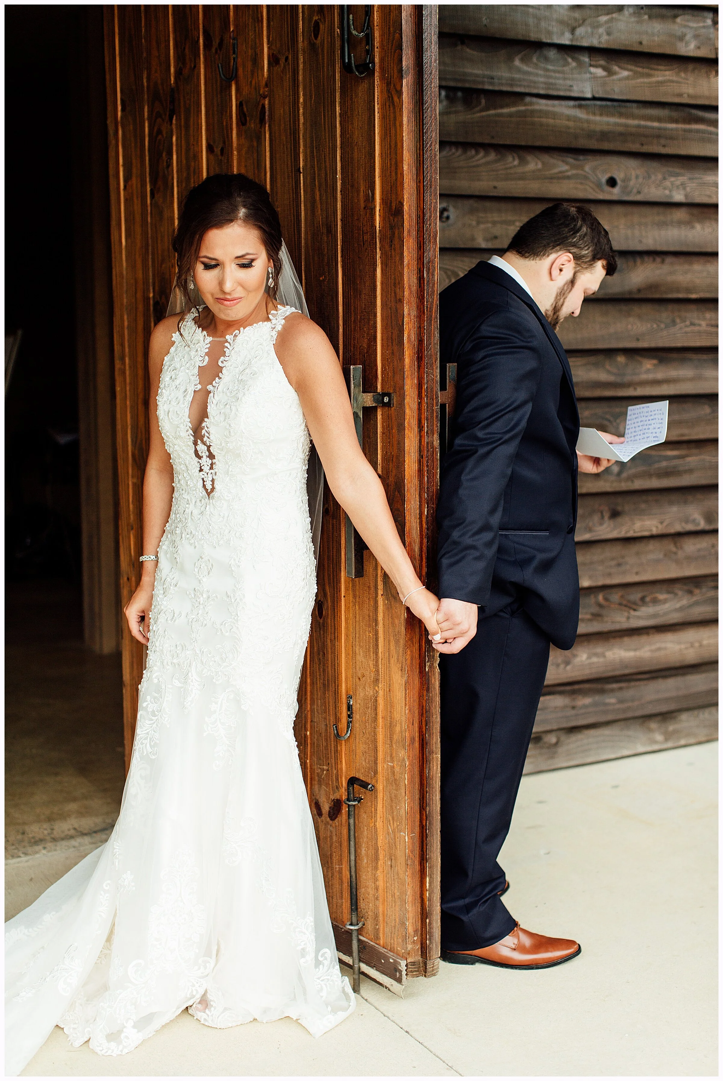 lindsey ann photography, barn at shady lane, barn at shady lane wedding, birmingham wedding photographer, alabama wedding photographer, best wedding photographer