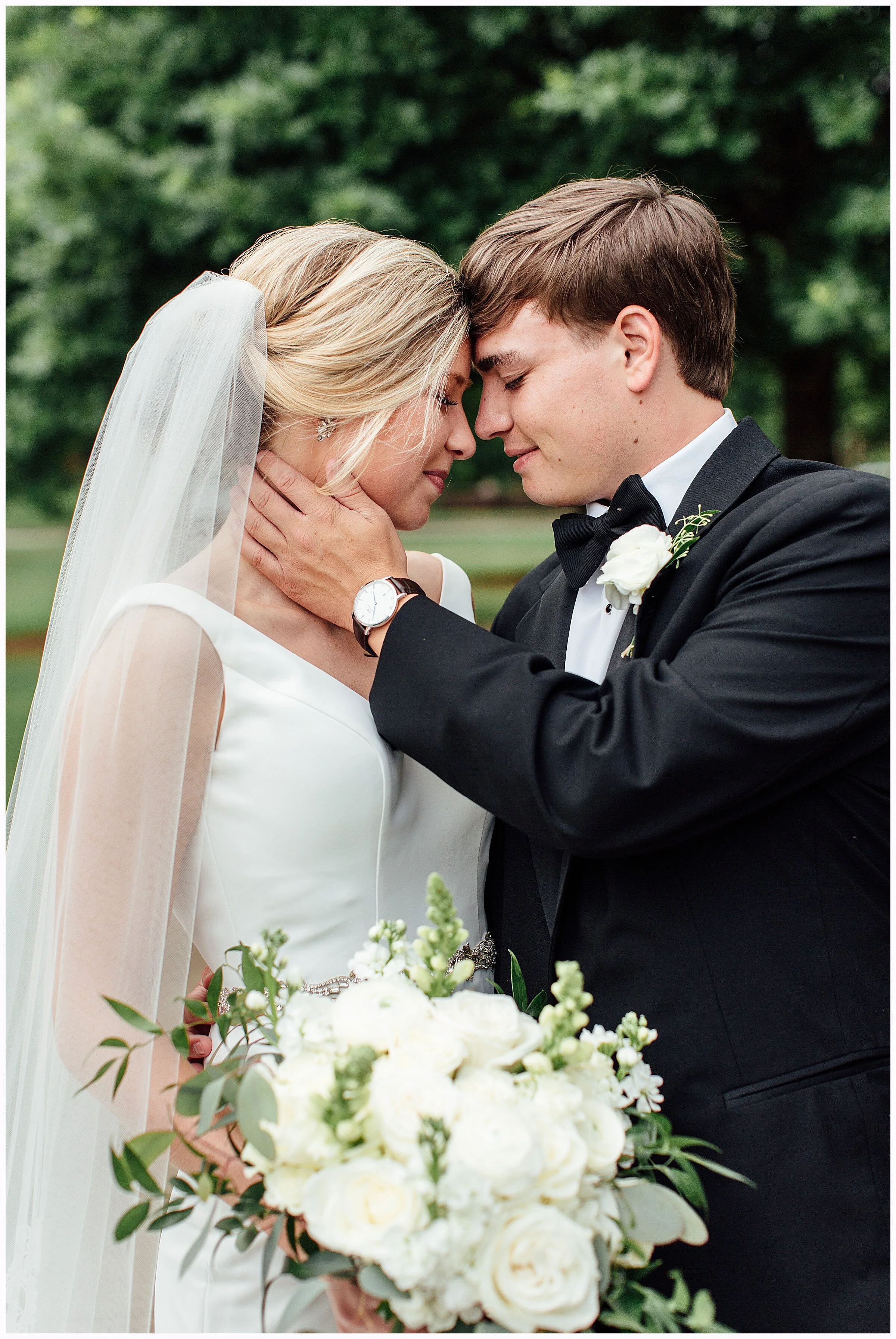  birmingham al wedding photographer, lindsey ann photography, bluff park umc wedding, the club birmingham wedding, the preserve town hall wedding, wedding photographer, the club wedding 