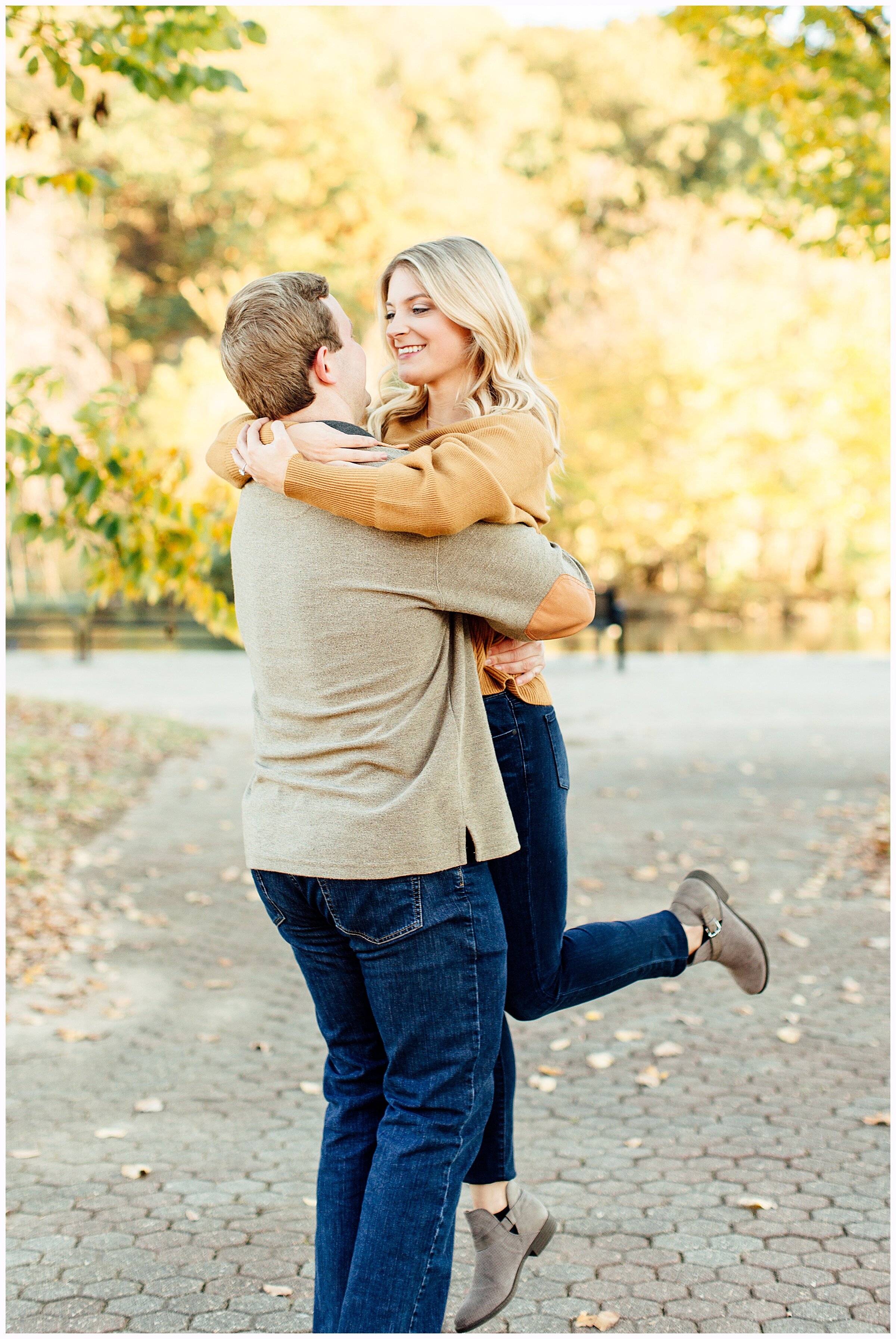  avondale park engagement pictures, avondale park birmingham al, birmingham al engagement pictures, birmingham al wedding photographer, engagement pictures birmingham al, avondale park, lindsey ann photography 