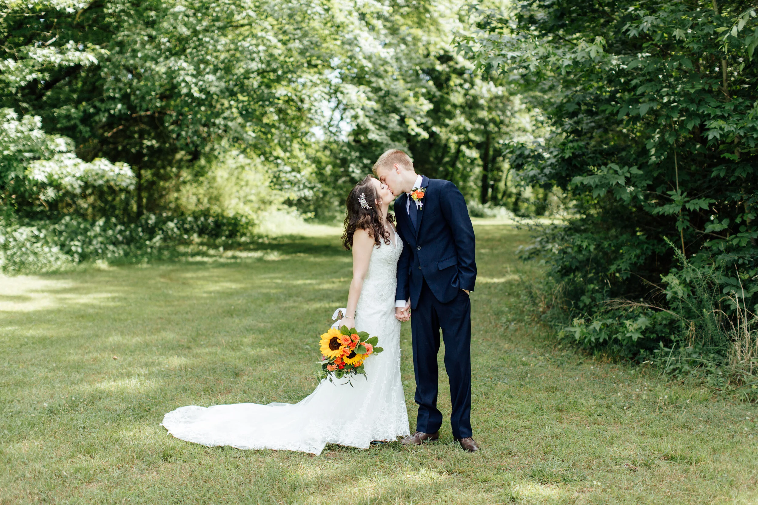 Katherine &amp; Cameron's Bright and Summery Wedding | Hampton Cove | Huntsville, AL