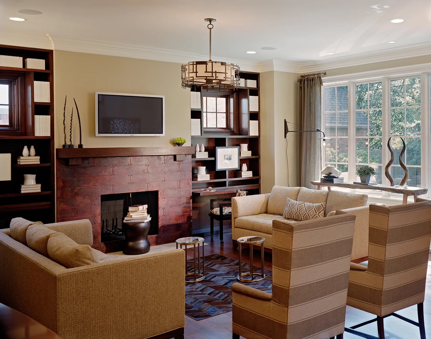 Birmingham-Showhouse-Family-Room.-Dunlap-Design-Group.-Photo-by-Justin-Maconochie..jpg
