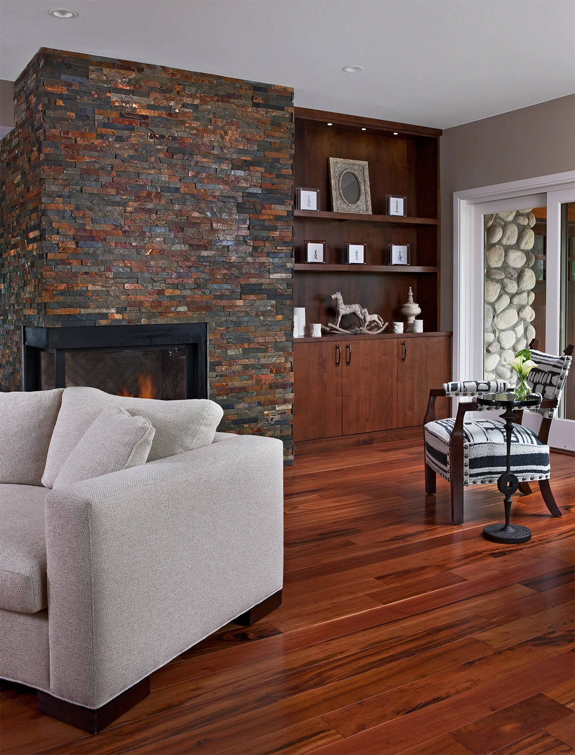 Living-Room-Detail--Lake-House.-Dunlap-Design-Group.-Photo-by-Beth-Singer..jpg