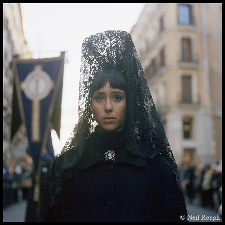 02. Madrid Parade Girl.jpg
