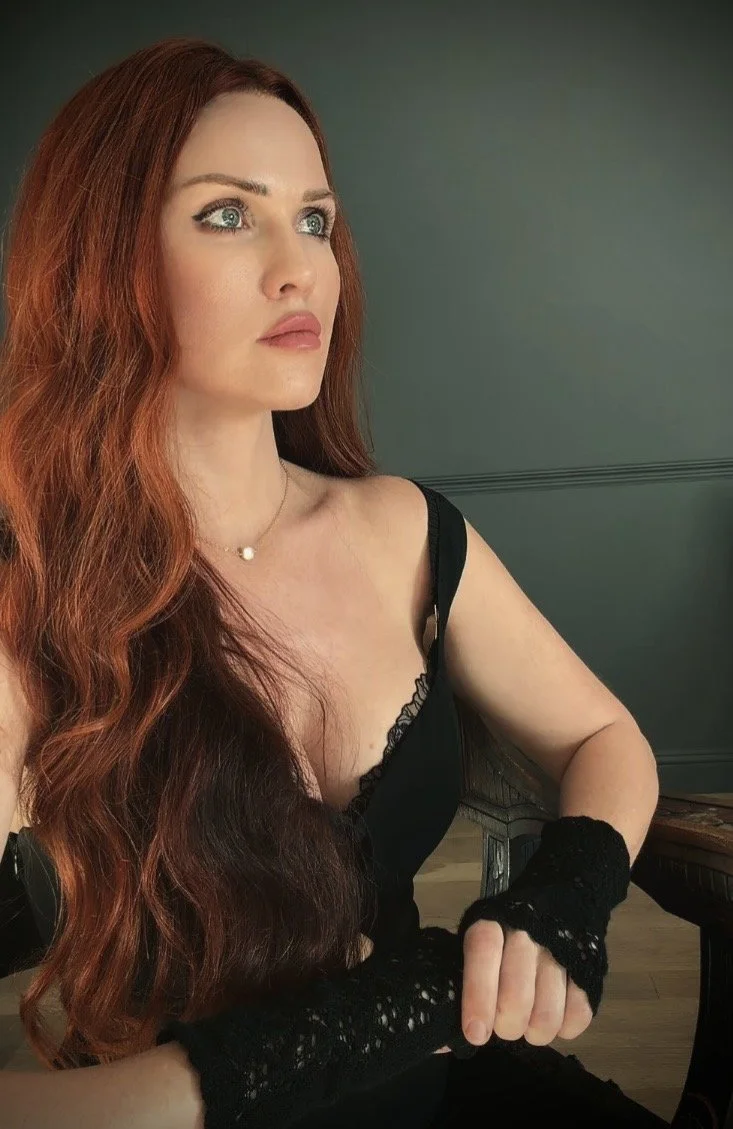 horror author Lauren Lee Smith