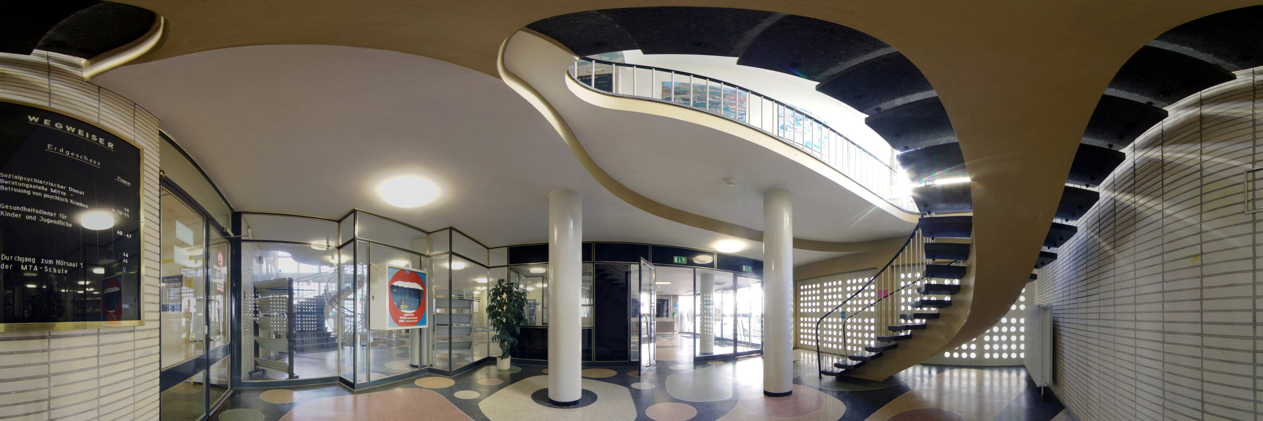 Gesundheitsamt-Foyer04.jpg