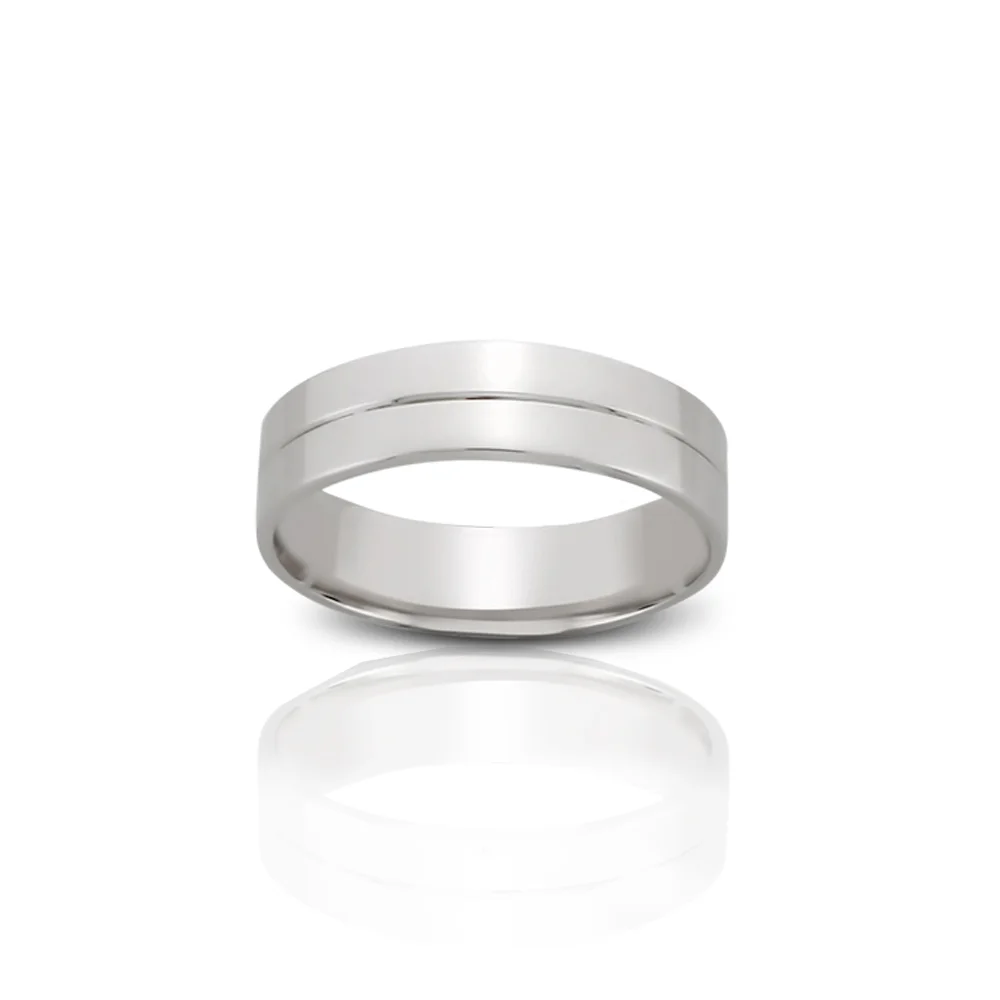 Flat Court Wedding Band With Diamond Cut Line