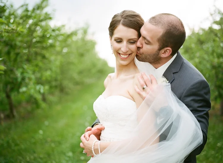 Cleveland-Ohio-Outdoor-Farm-Wedding_0037.jpg