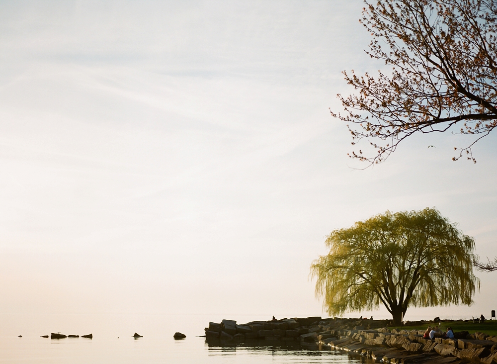 Edgewater Beach Cleveland Engagement Photos_0009.jpg