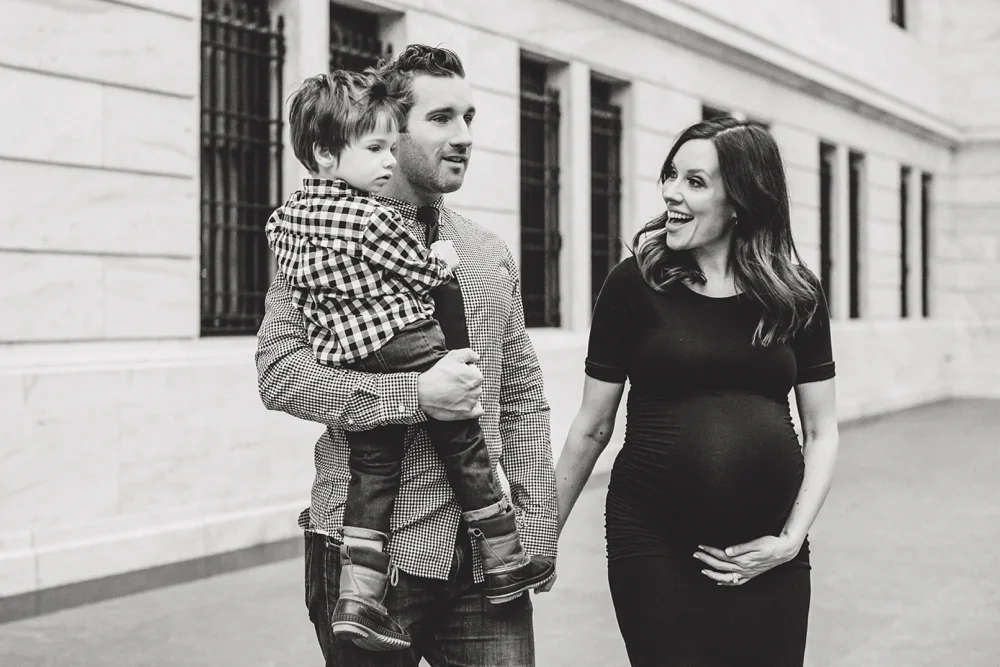 Maternity Session at the Cleveland Museum of Art