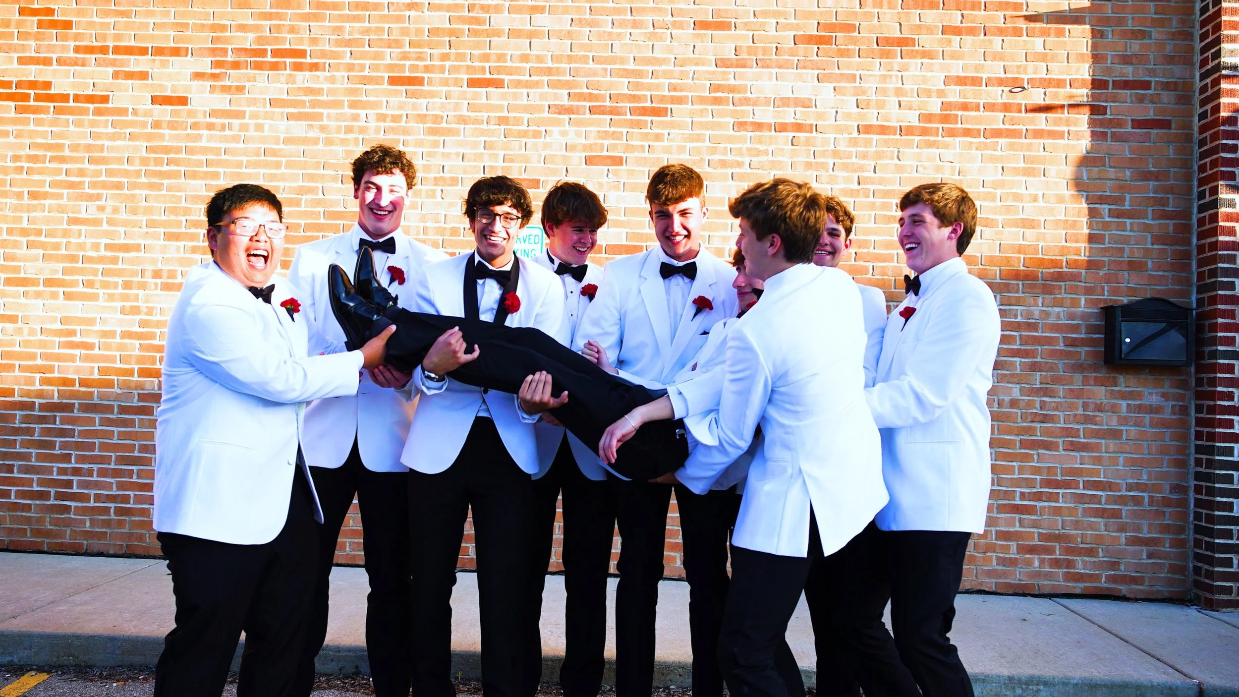 New Trier Class of 2024