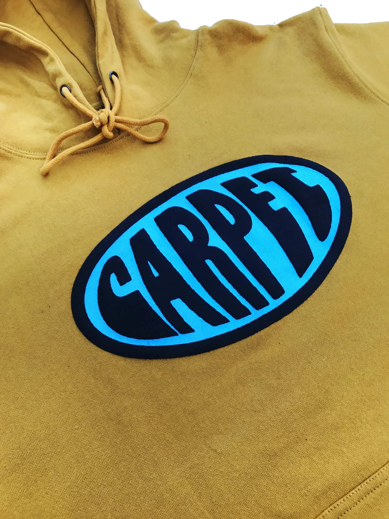 HOODY OVAL PUFF YELLOW ZOOM.JPG