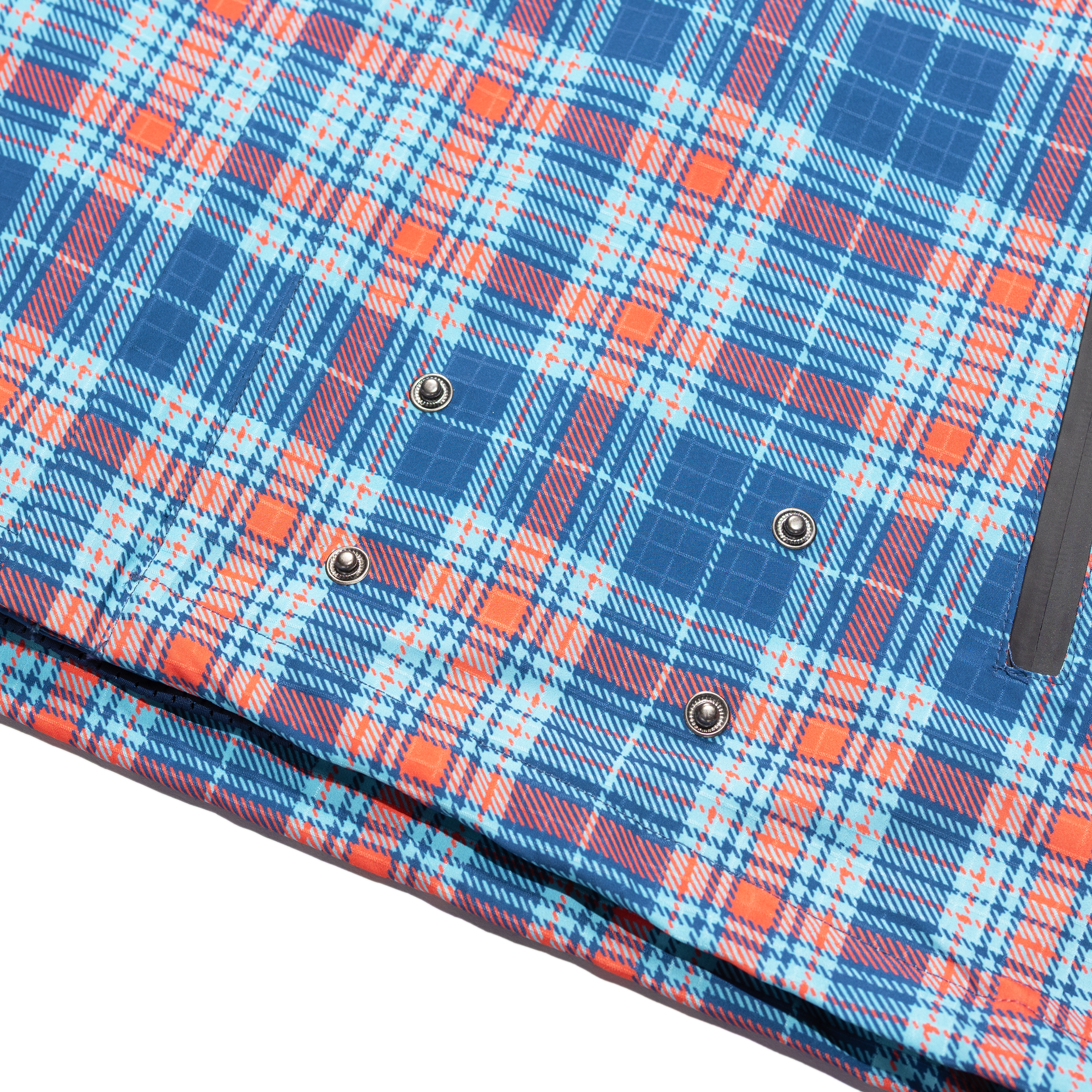 Rainjacket-Plaid-10.png