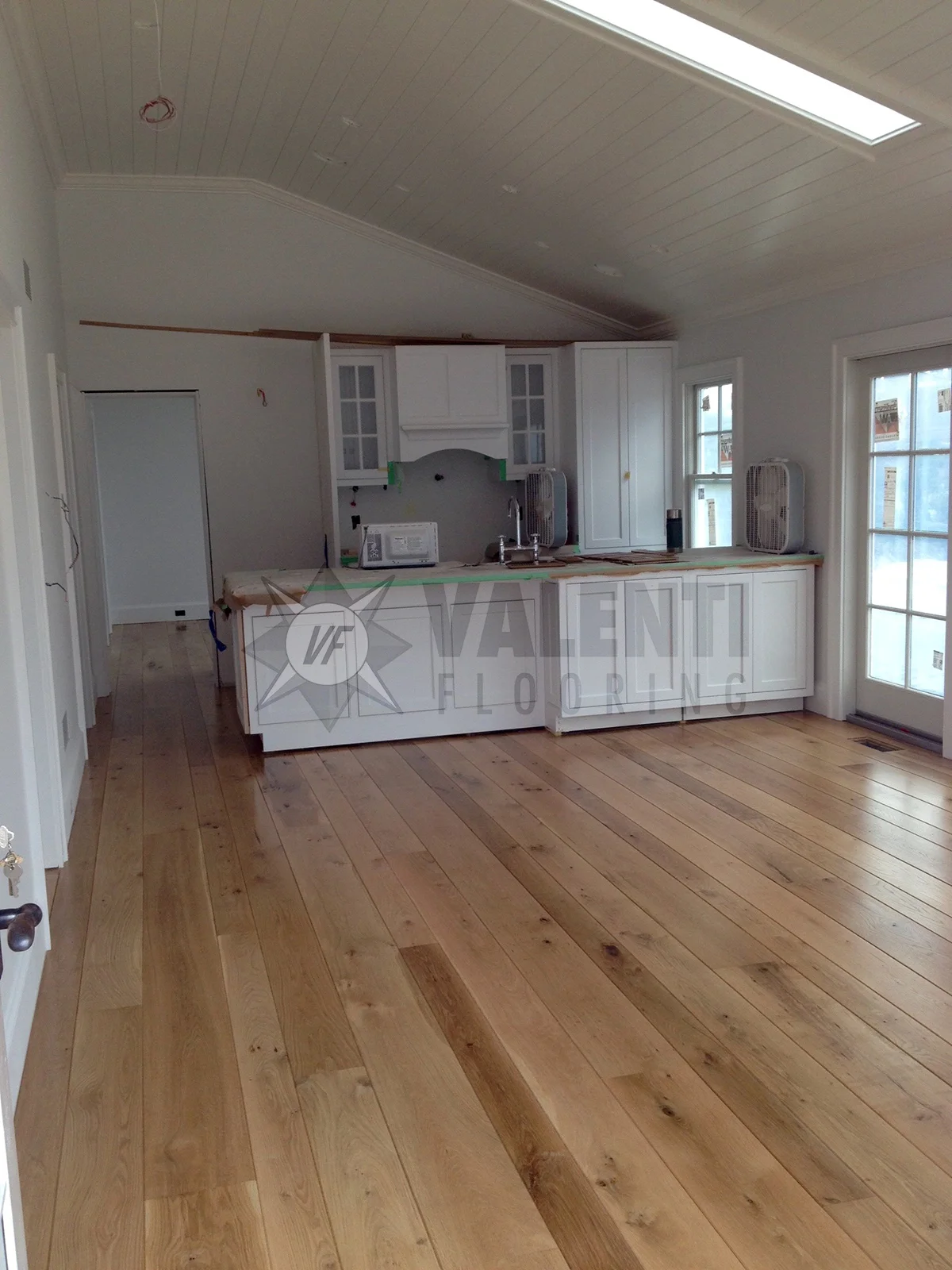 0504kitchen.jpg