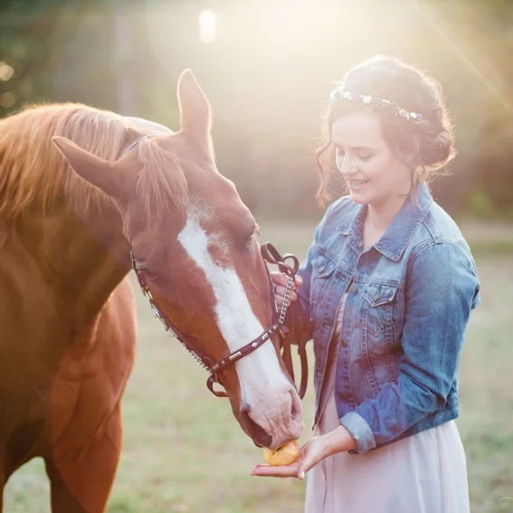Maddie's Percival Landing + Horse Farm Senior Portraits | Olympia Senior Photographer