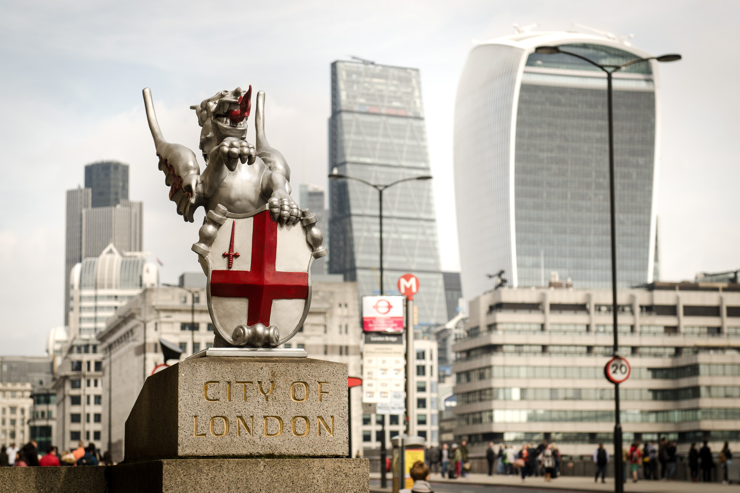 London Bridge BOUNDARY dragon - PHOTOGRAPHY : ALEXANDER J.E. BRADLEY - NIKON D7000 - NIKKOR 24-70MM F/2.8 @ 56MM - F/5.6 - 1/400 - ISO 100