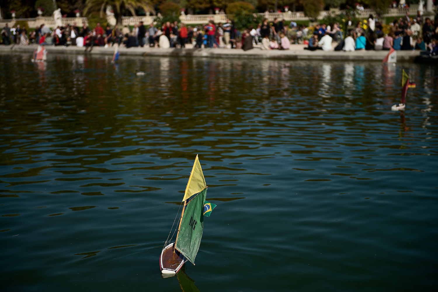 JARDIN DU LUXEMBOURG - PHOTOGRAPHY : WILLIAM LOUNSBURY - NIKON D800 - NIKKOR 24-70MM F/2.8 @ 45MM - F/4 - 1/1000 - ISO:100