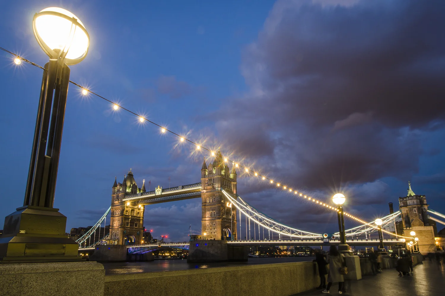 From Potters Field Photography: Alexander J.E. Bradley - Nikon D7000 - AF-S NIKKOR 14-24mm f/2.8G ED @ 14mm - f/22 - 8” - ISO:100