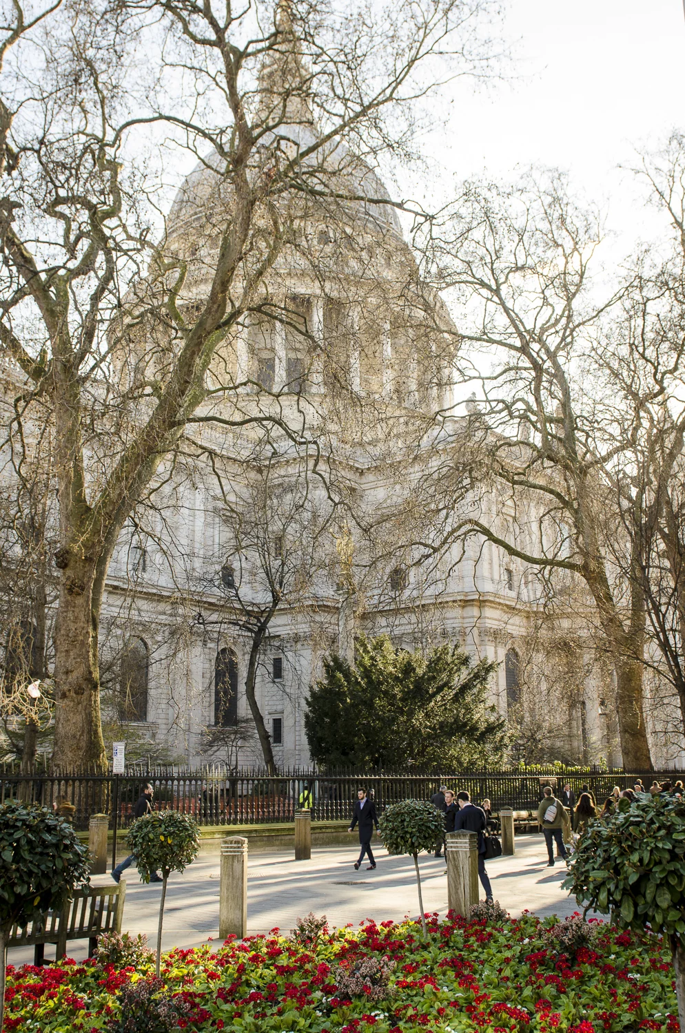 Saint Paul’s Cathedral - PHOTO: ALEXANDER J.E. BRADLEY - NIKON D7100 - 24-70MM F/2.8 @ 24MM - F/6 - 1/100 - ISO 100