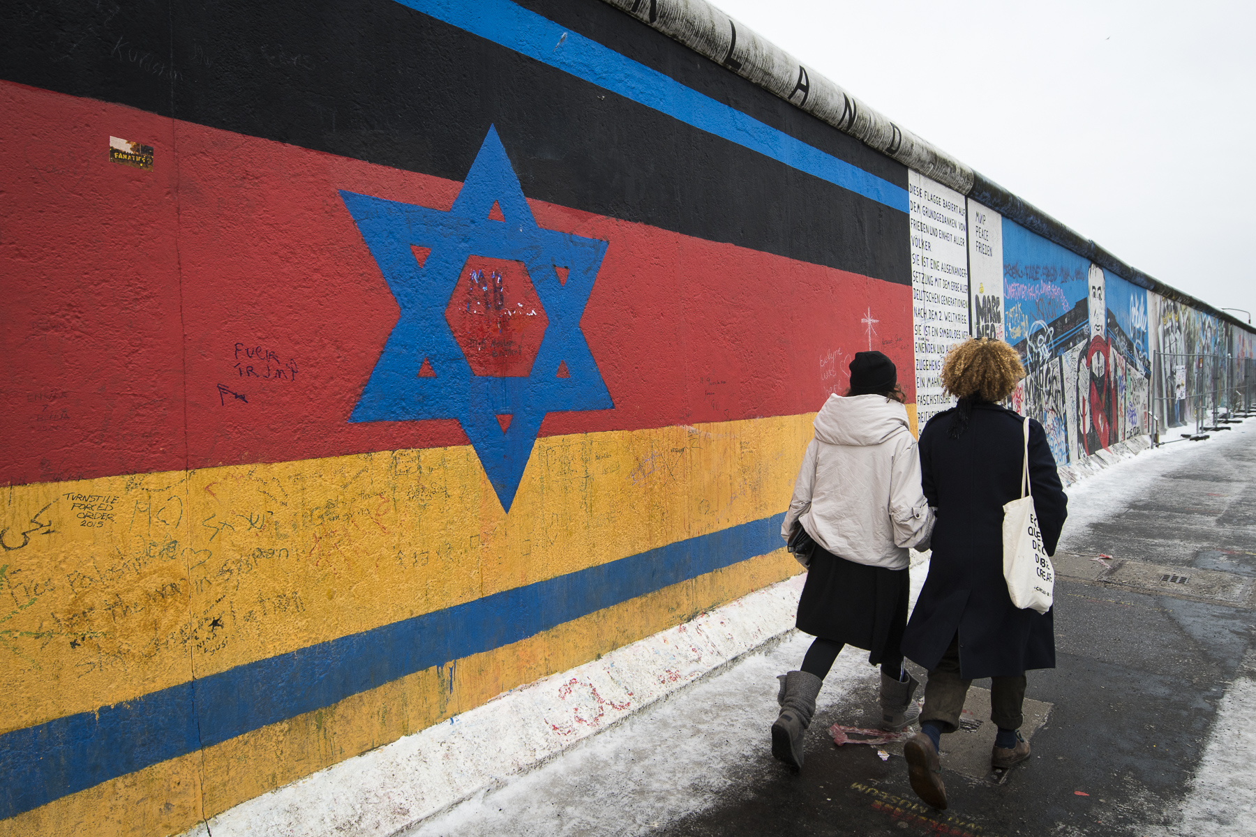 East Side Gallery Photography : Alexander J.E. Bradley - Nikon D500 - 14-70mm f/2.8 @ 15mm - f5.6 - 1/500 - ISO 200