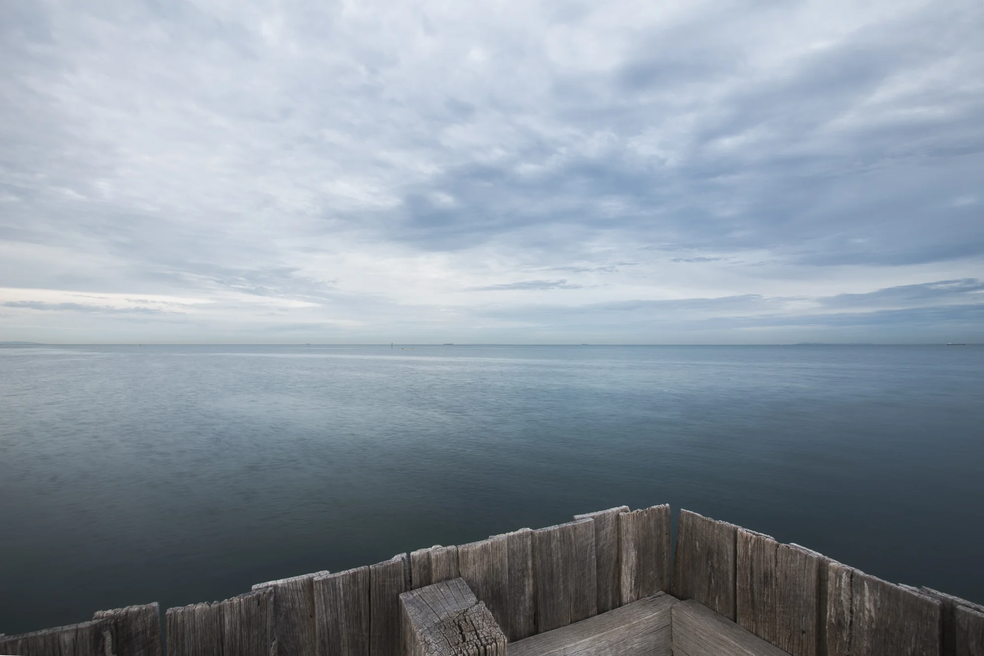 Middle Brighton Baths PHOTOGRAPHY : Sammy Green - Canon Eos 6D - EF16-35mm f/2.8 Il USM @ 170mm - F/22 - 2 sec - ISO 100