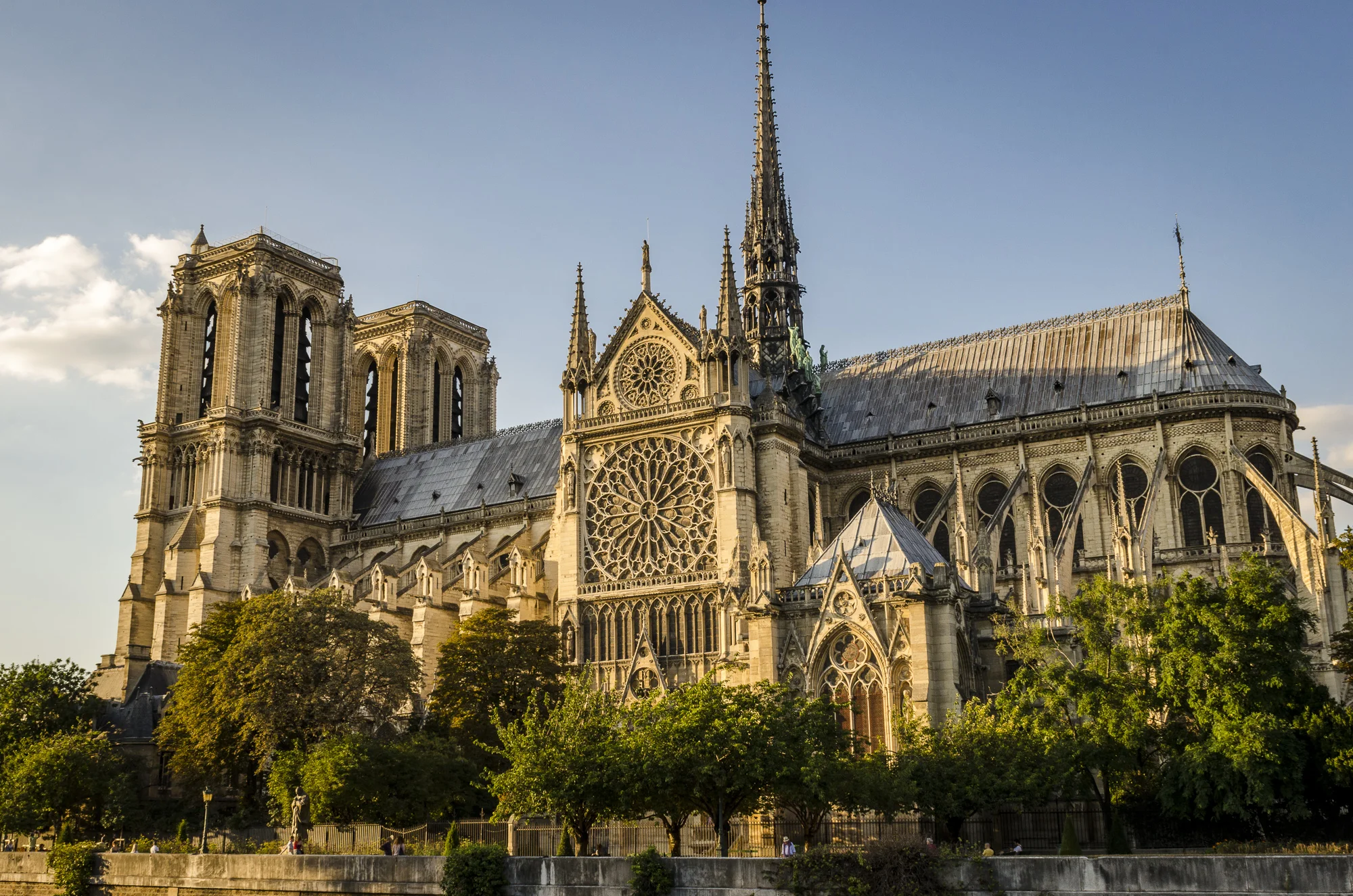 Best Place To Photograph Notre Dame De Paris Aperture Tours