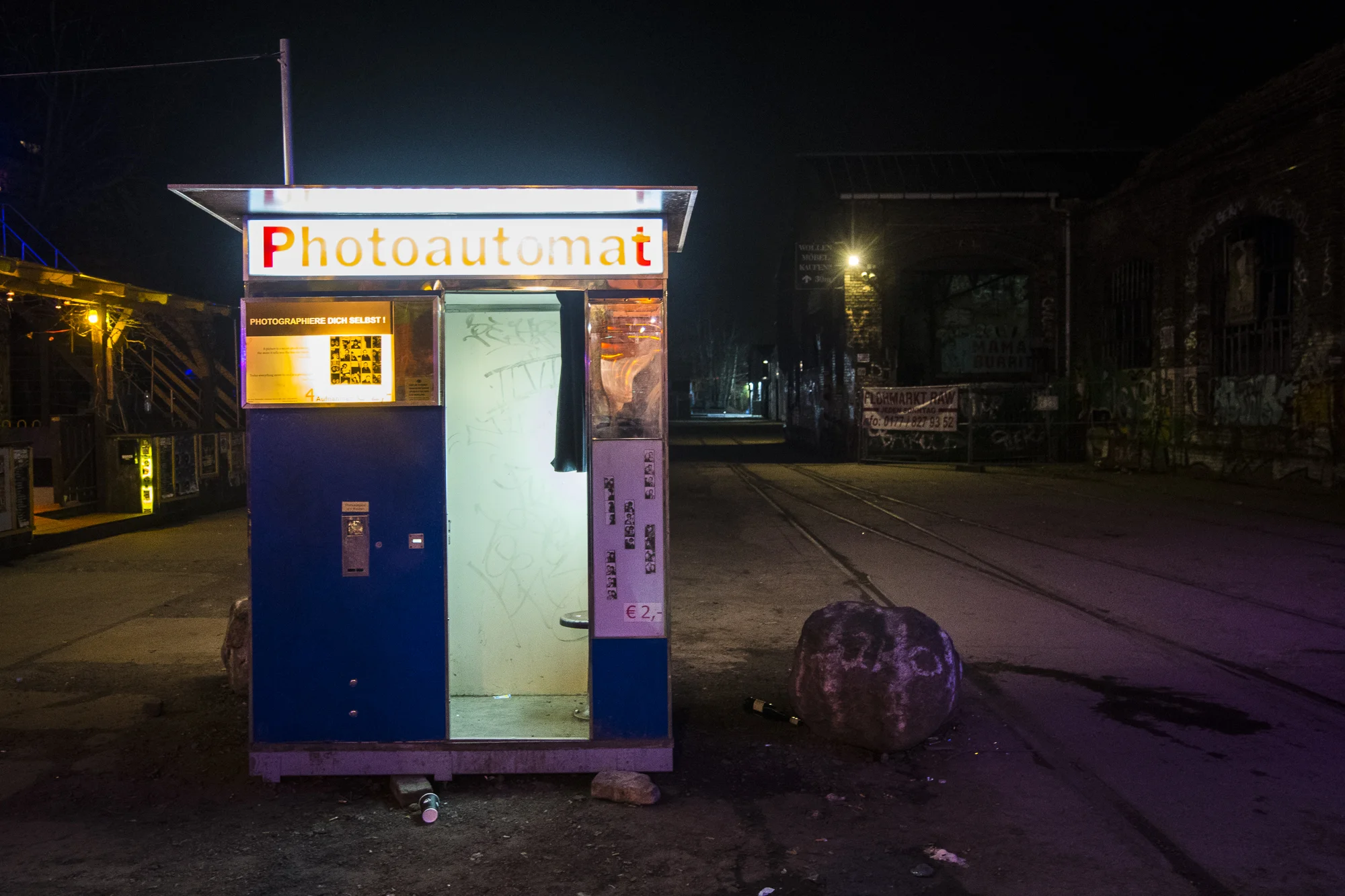 Urban Spree PHOTOGRAPHY: ALEXANDER J.E. BRADLEY • NIKON D500 • AF-S NIKKOR 14-24MM F/2.8G ED @ 18MM • F/2.8 • 1/30 • ISO 2500