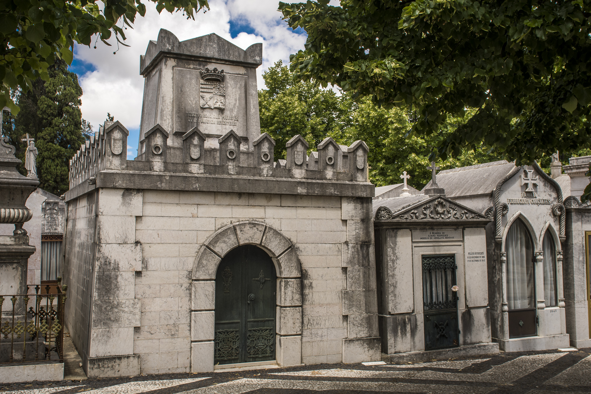 Prazeres Cemetery PHOTOGRAPHY: ALEXANDER J.E. BRADLEY • NIKON D500 • AF-S NIKKOR 24-70mm f/2.8G ED • 62mm • F/8 • 1/320 • ISO 100