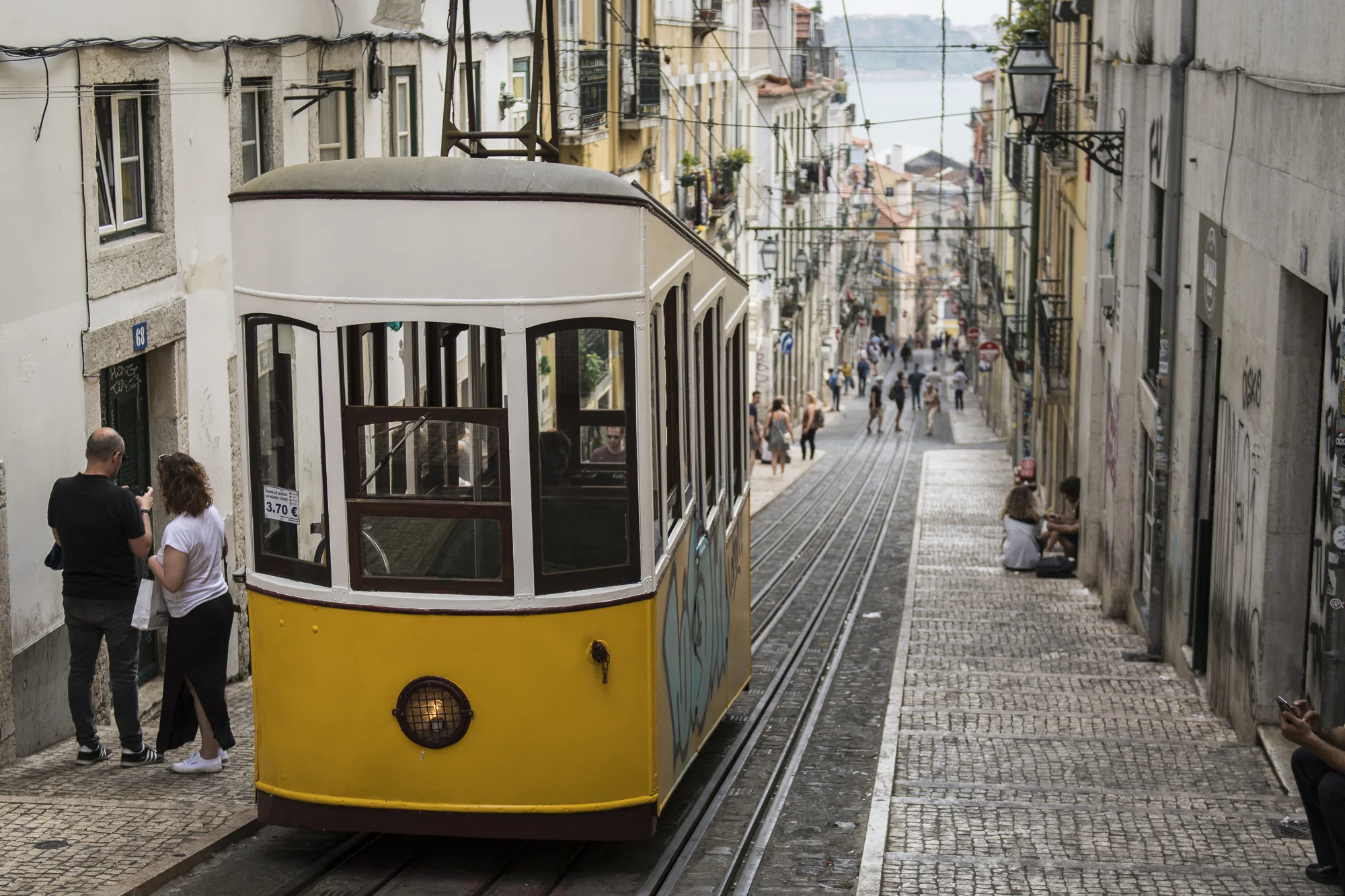 Ascensor da Bica PHOTOGRAPHY: ALEXANDER J.E. BRADLEY • NIKON D500 • AF-S NIKKOR 24-70mm f/2.8G ED • 38mm • F/2.8 • 1/1000 • ISO 100