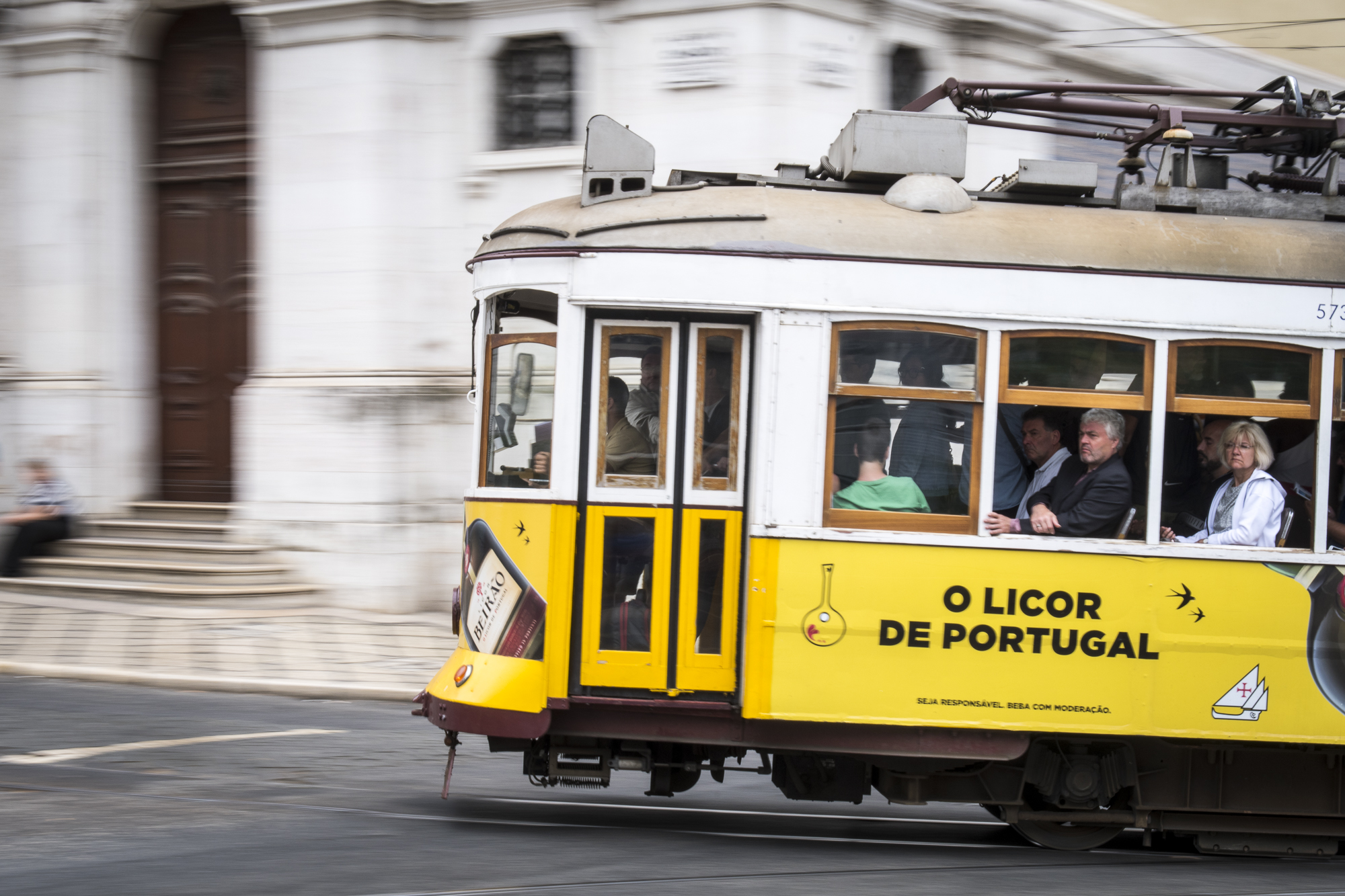 Praça Luís de Camões PHOTOGRAPHY: ALEXANDER J.E. BRADLEY • NIKON D500 • AF-S NIKKOR 24-70mm f/2.8G ED • 44mm • F/22 • 1/15 • ISO 100