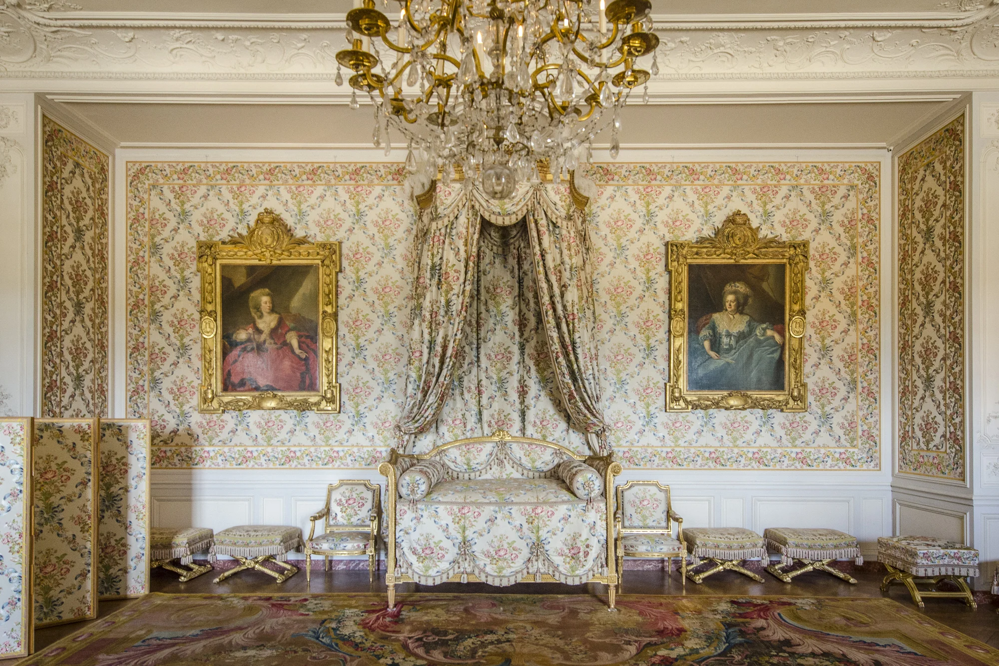 Chambre de Madame Adélaïde PHOTOGRAPHY: ALEXANDER J.E. BRADLEY • NIKON D500 • AF-S NIKKOR 24-70mm f/2.8G ED @ 24mm • Ƒ/6.3 • 1/30• ISO 1600