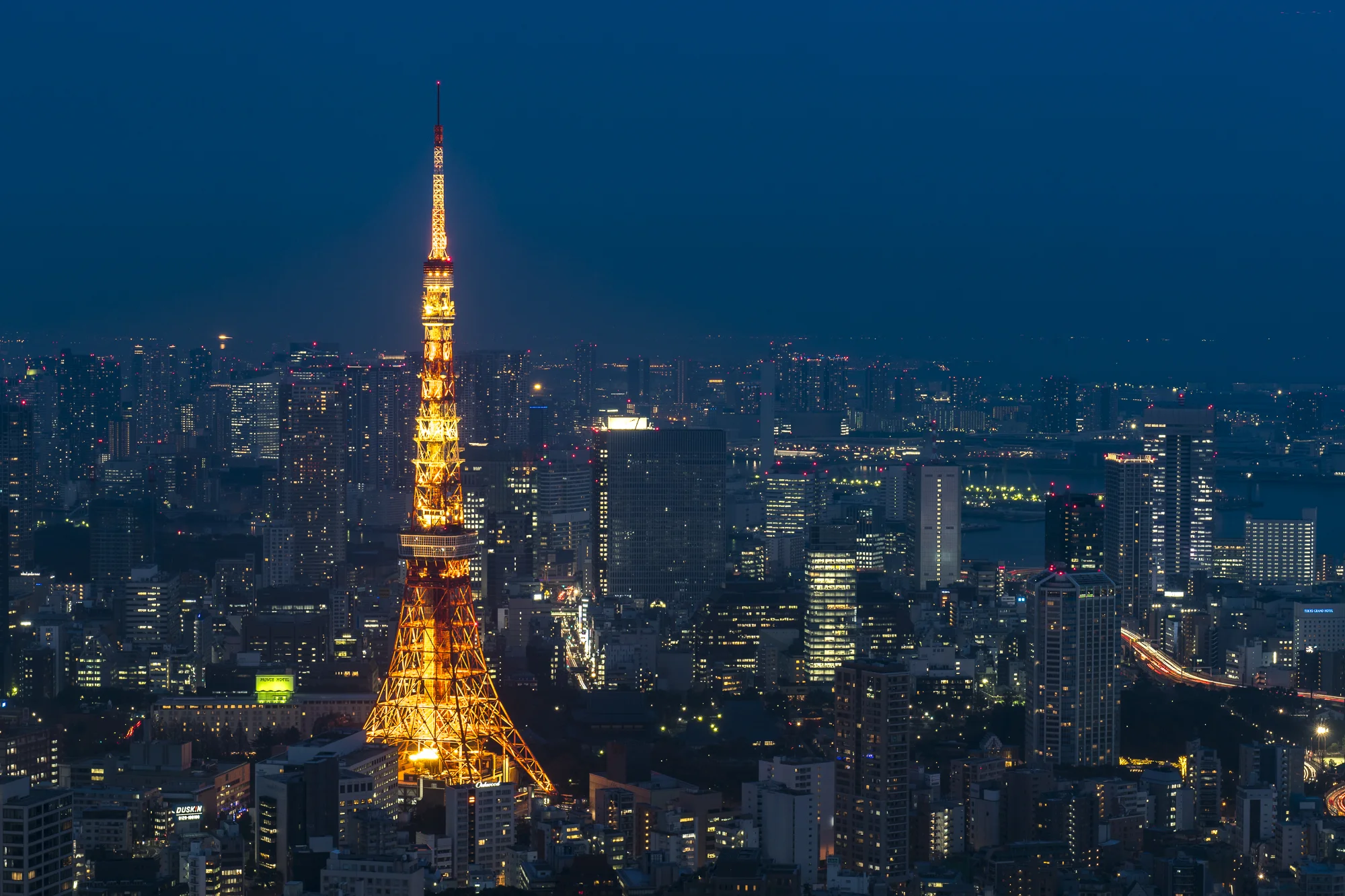 Tokyo Tower from the Mori Tower PHOTOGRAPHY: ALEXANDER J.E. BRADLEY • NIKON D500 • AF-S NIKKOR 24-70MM Ƒ/2.8G ED @ 56MM • Ƒ/11 • 5 sec • ISO 50