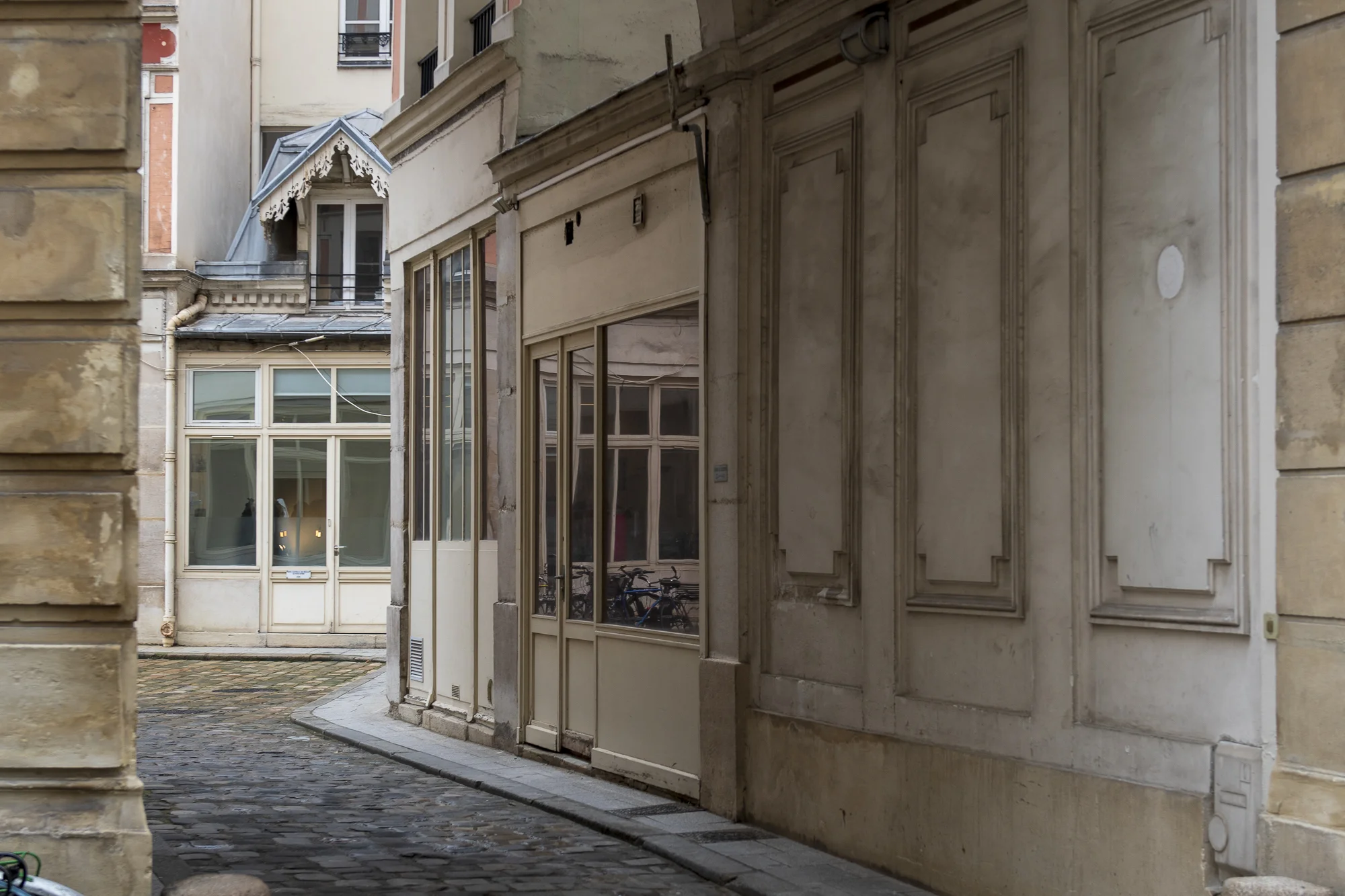 Cour Saint-Joseph PHOTOGRAPHY: ALEXANDER J.E. BRADLEY • NIKON D500 • AF-S NIKKOR 24-70mm ƒ/2.8G ED @ 45MM • Ƒ/4 • 1/60 • ISO 200