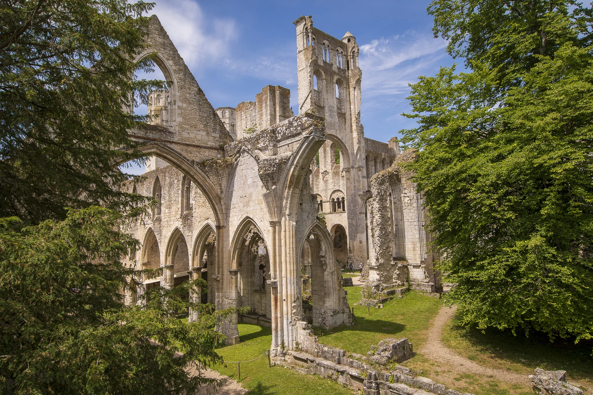 Abbaye de Jumièges004-aperture-tours.jpg