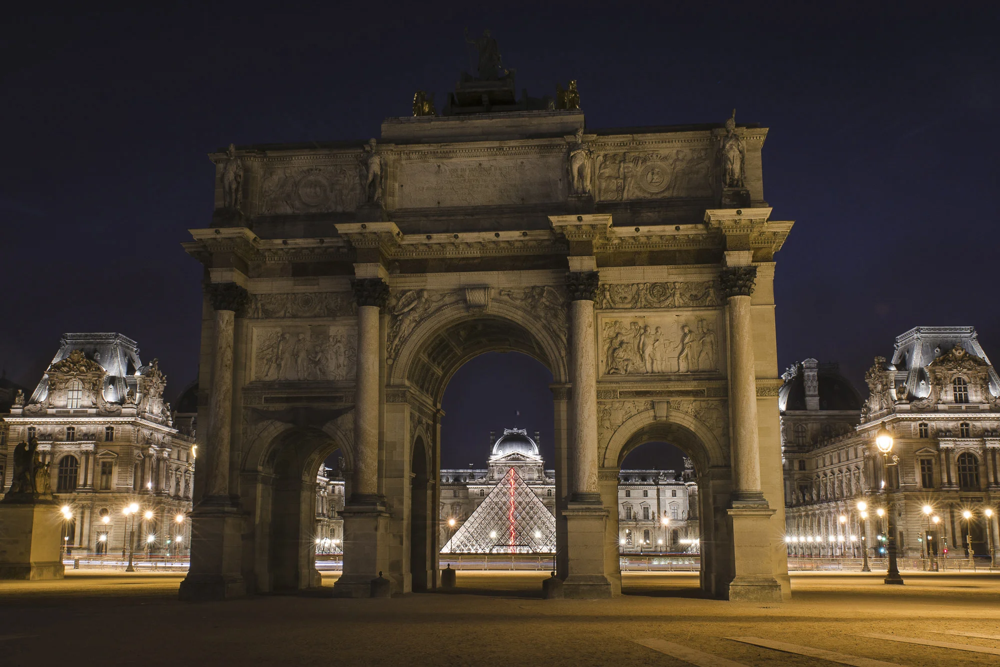 paris-night-photo-tour-009.jpg