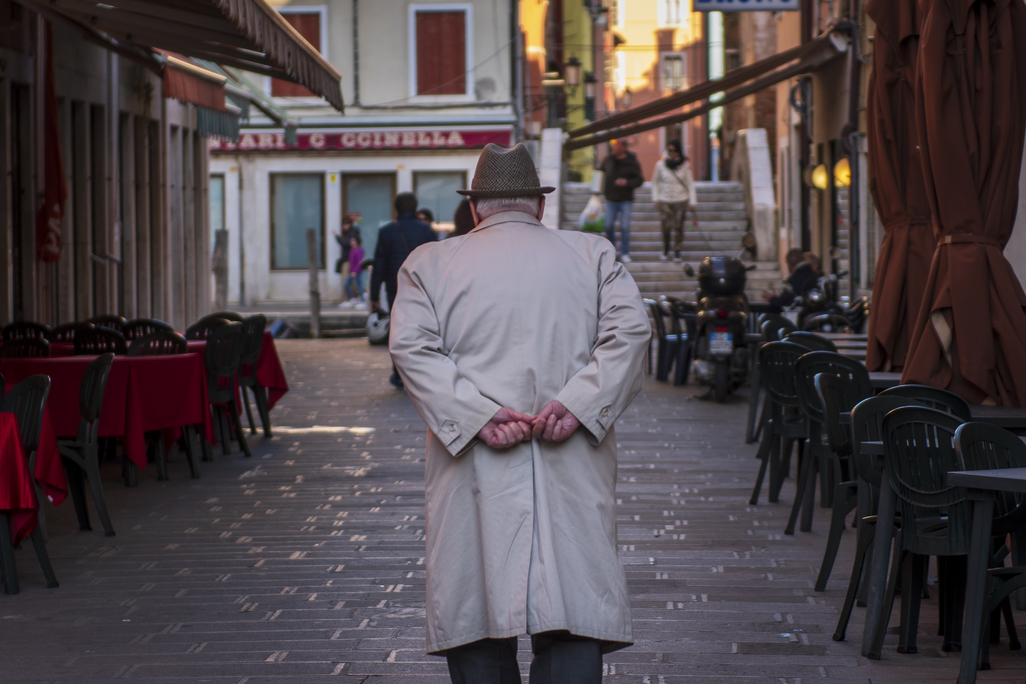Chioggia PHOTOGRAPHY: ALEXANDER J.E. BRADLEY • NIKON D500 • AF-S NIKKOR 24-70MM Ƒ/2.8G ED @ 70MM • Ƒ/2.8 • 1/320 SEC • ISO 100