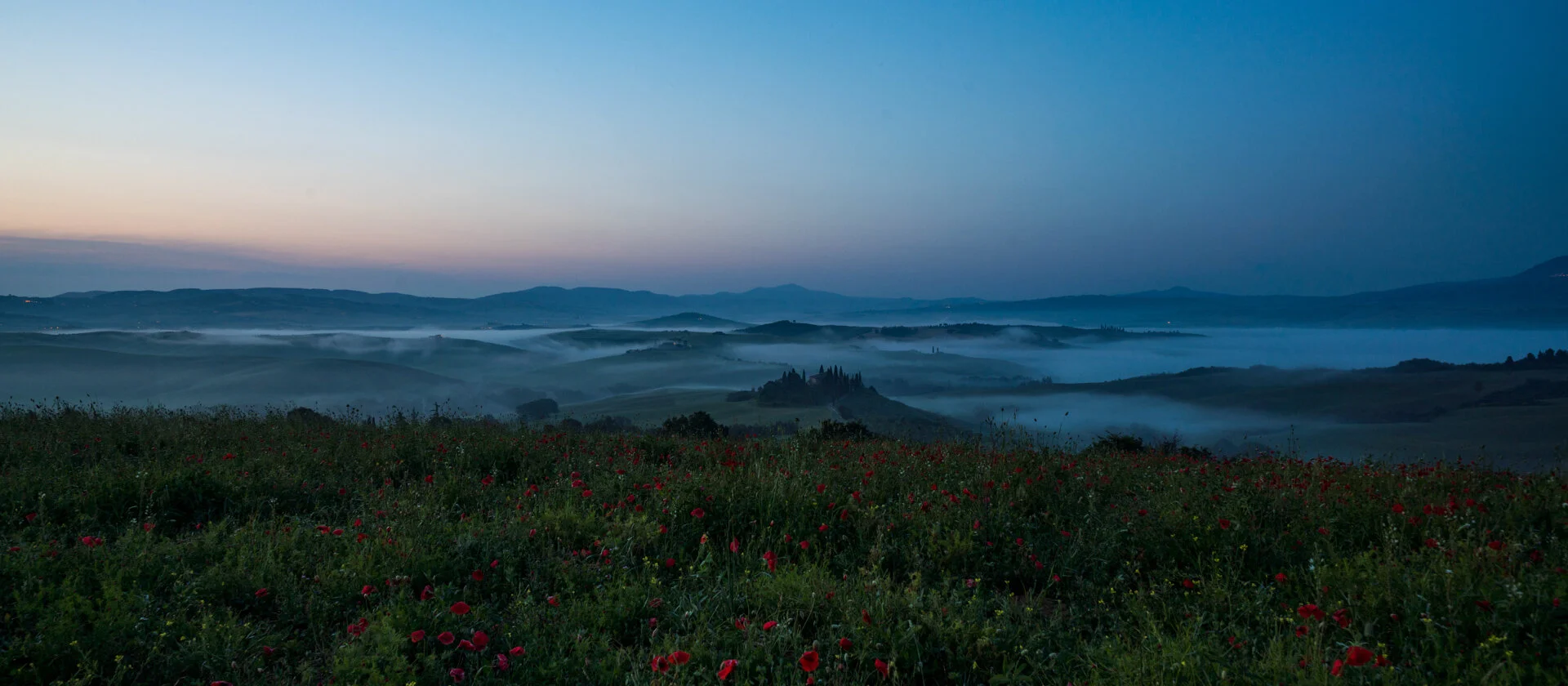 Sunrise at Podere Belvedere valley PHOTOGRAPHY: MIRKO FIN • Sony Alpha 7R MkIII • SONY FE 55mm Ƒ/4 ZA @ Ƒ/11 • 1.3 sec • ISO 100