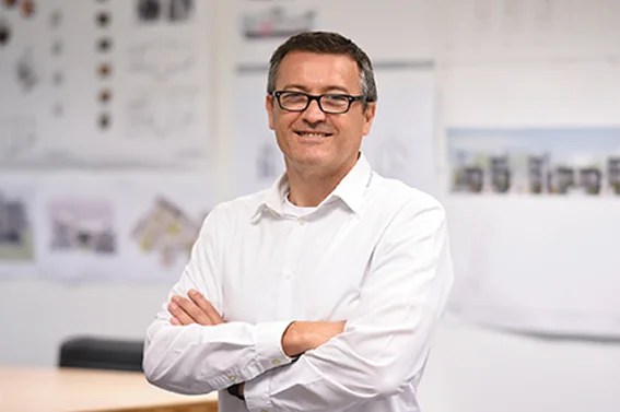 Simon Craig Senior Technician Simon brings a high level of technical and construction skills to the studio, delivering specialist care projects throughout the UK.