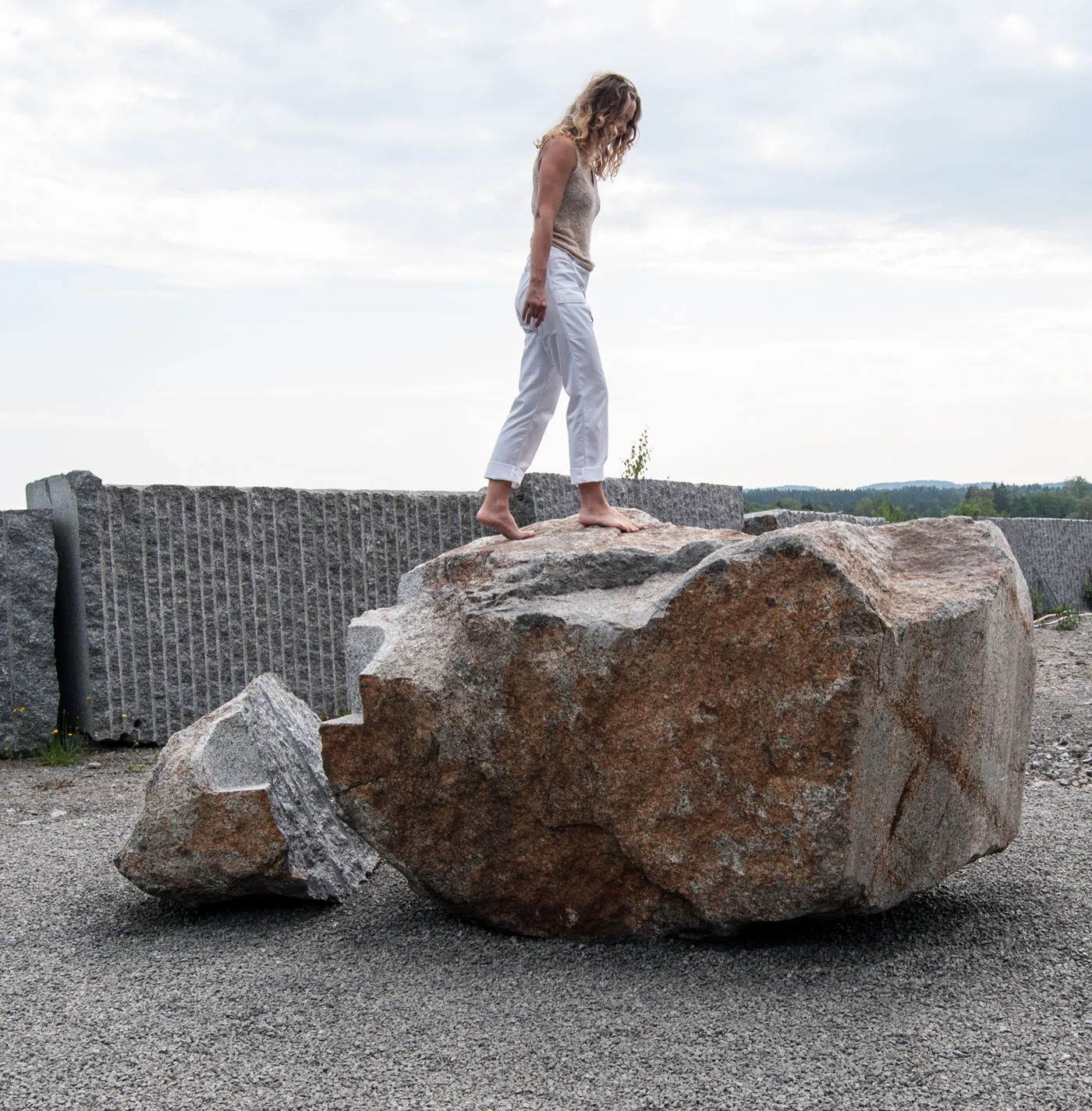 Garden_Kaja_Dahl_Symposium2019-stone_sculpture.jpg