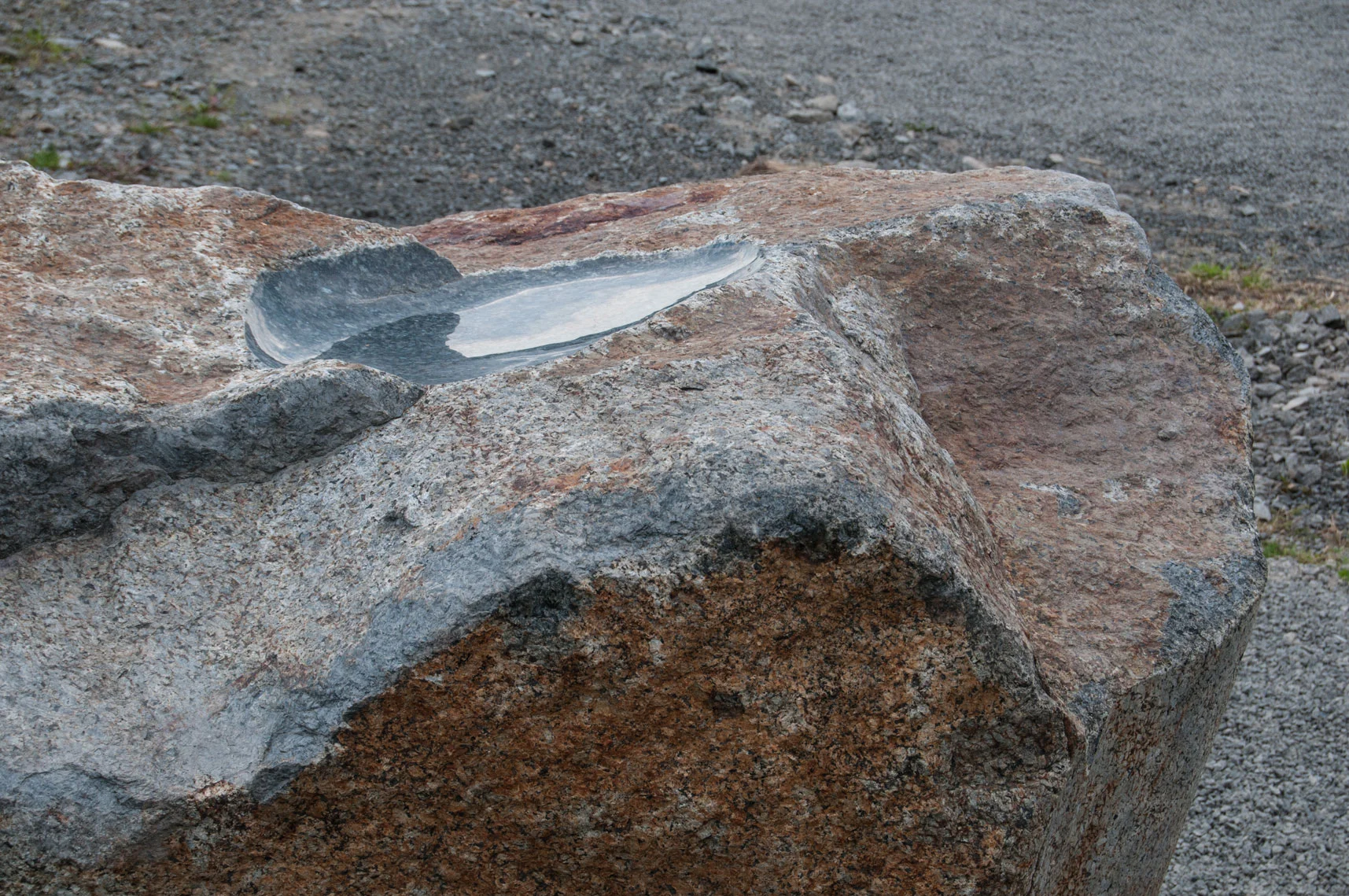 Garden_Skulptur_Larvikitt_Kaja_Dahl_sculpture-stone.jpg