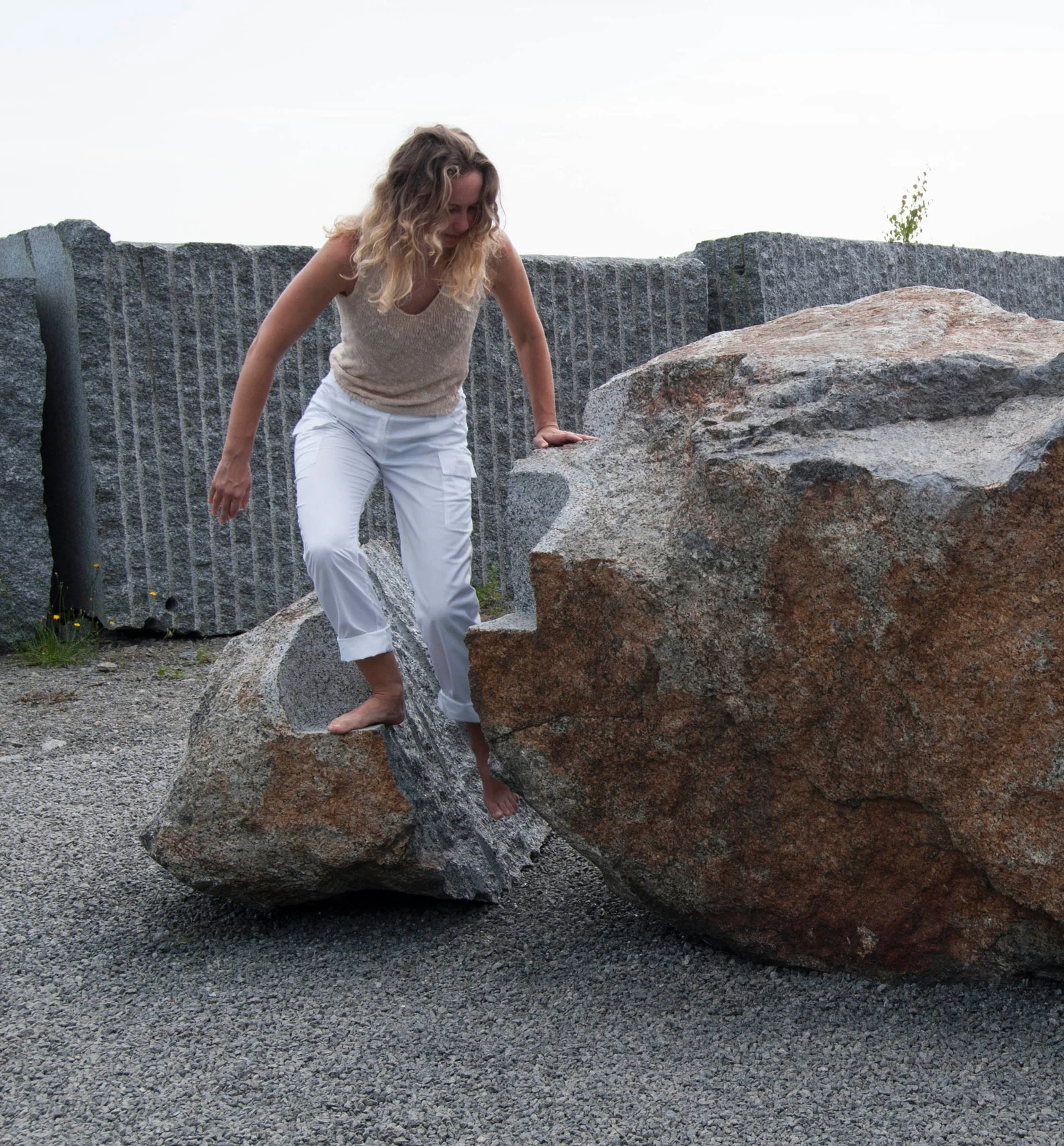 Garden_skulptur_Larvikitt_kaja_Dahl_stone.jpg